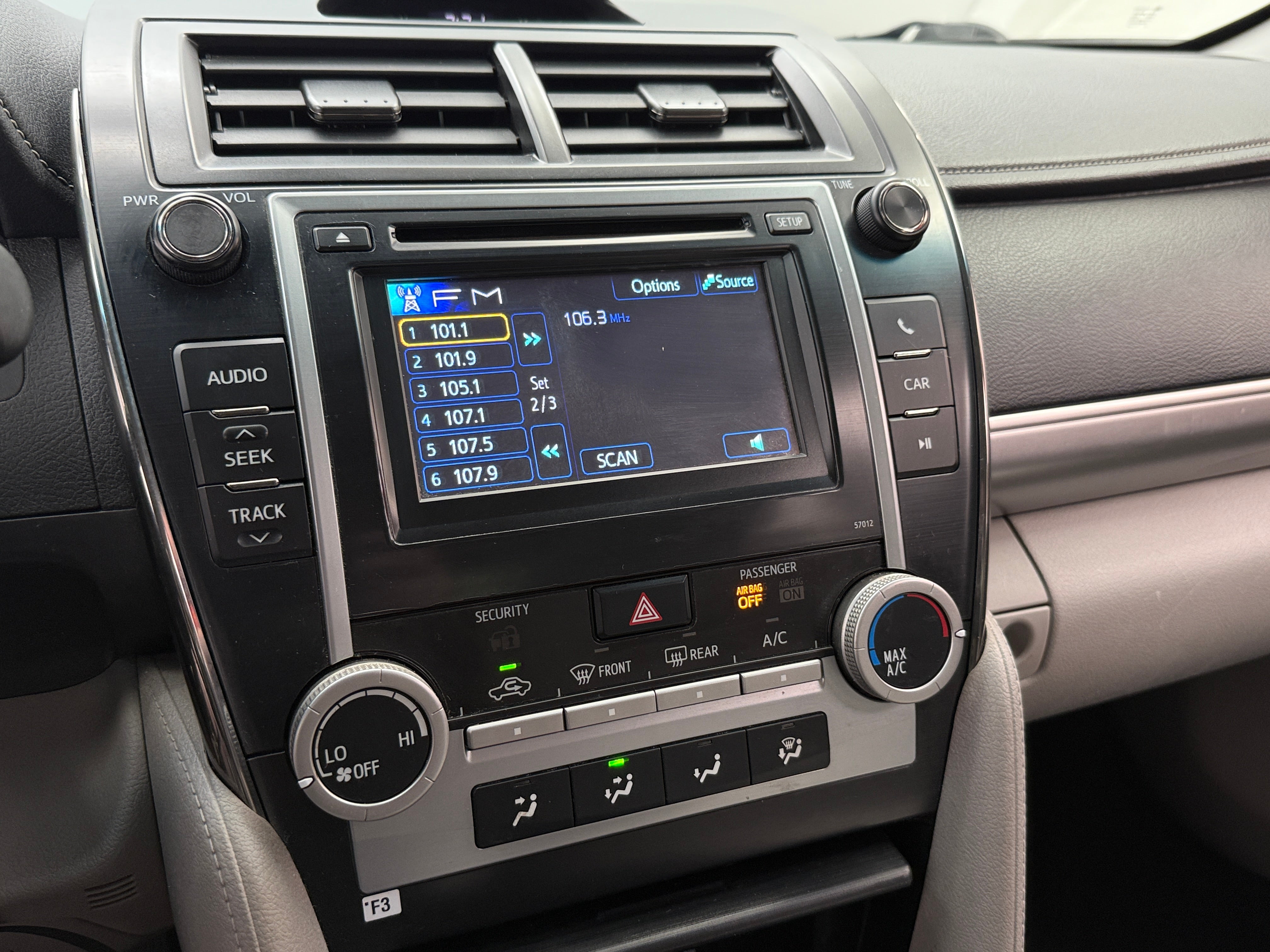 2012 Toyota Camry LE 4