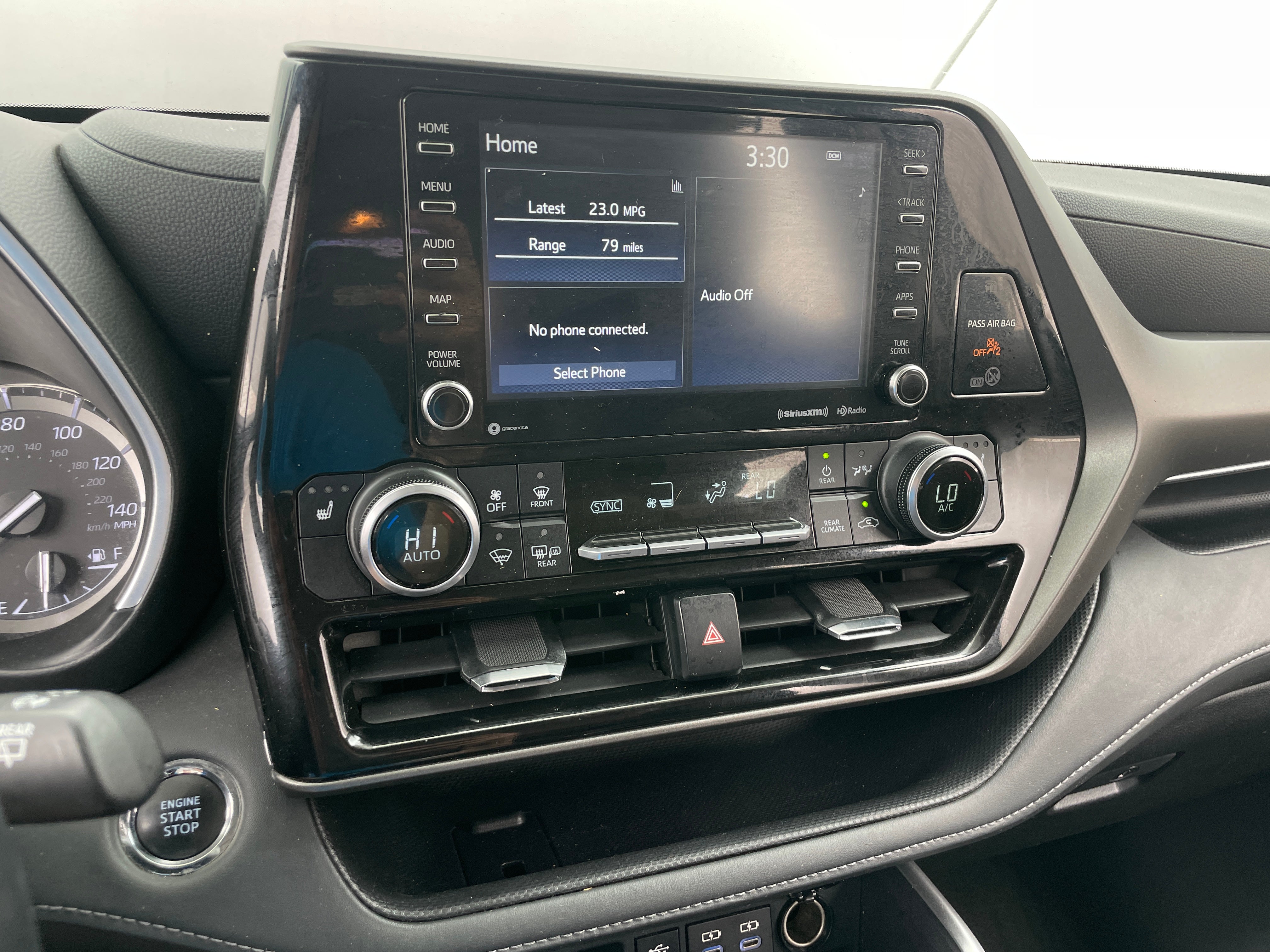 2022 Toyota Highlander XLE 3