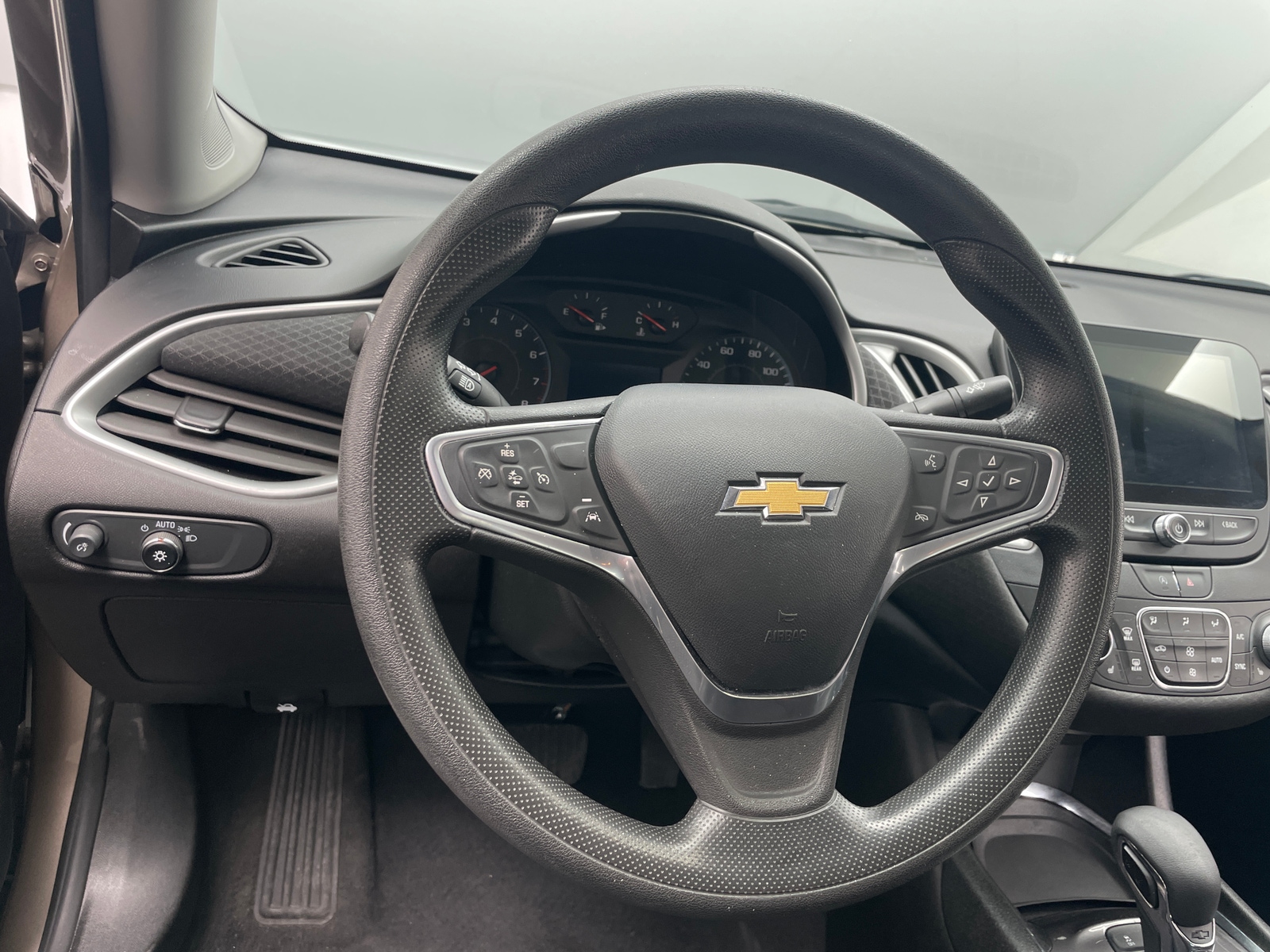 Thumbnail: 2023 Chevrolet Malibu - 5