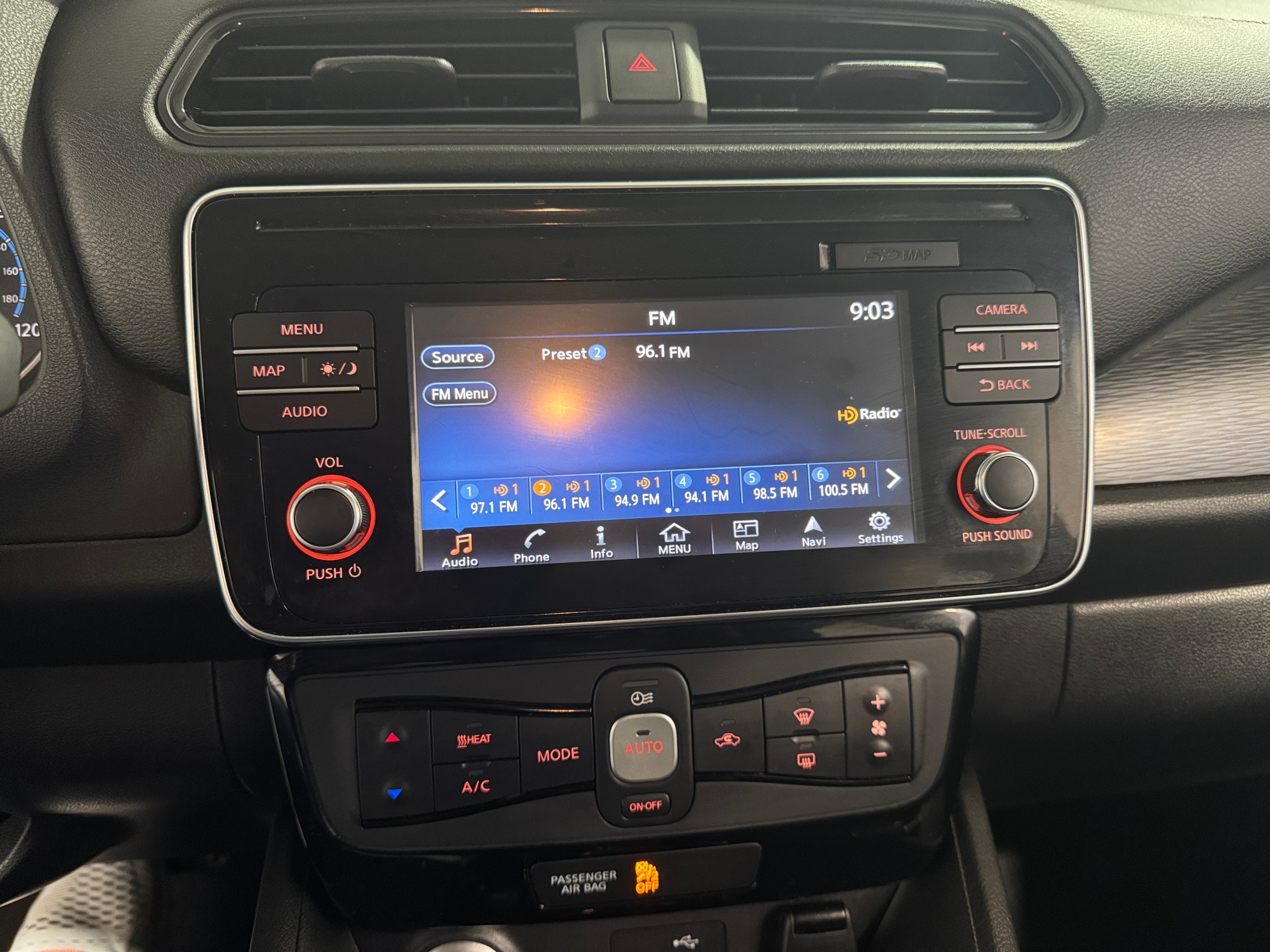 2018 Nissan Leaf SV 4