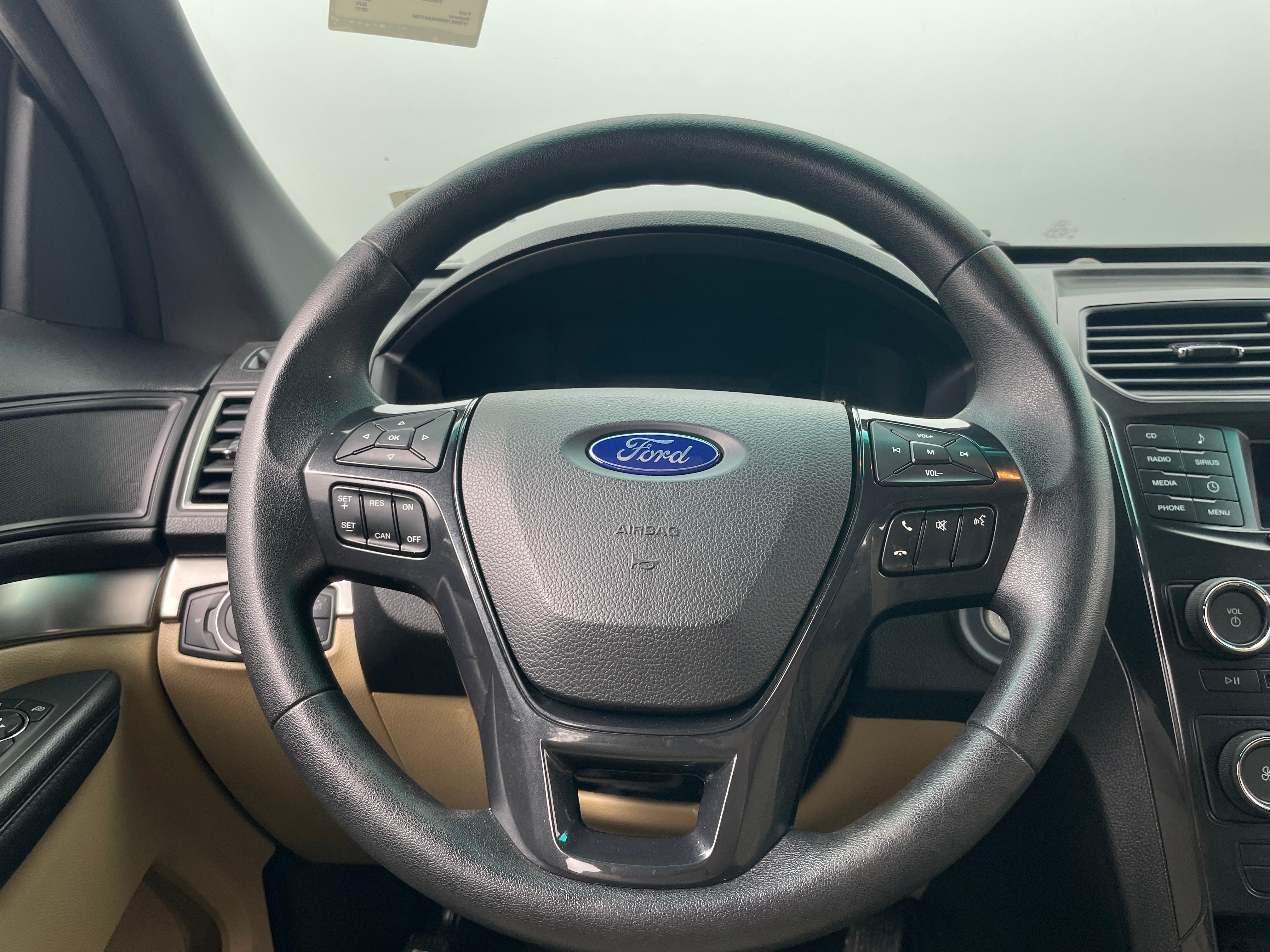 2017 Ford Explorer Base 5