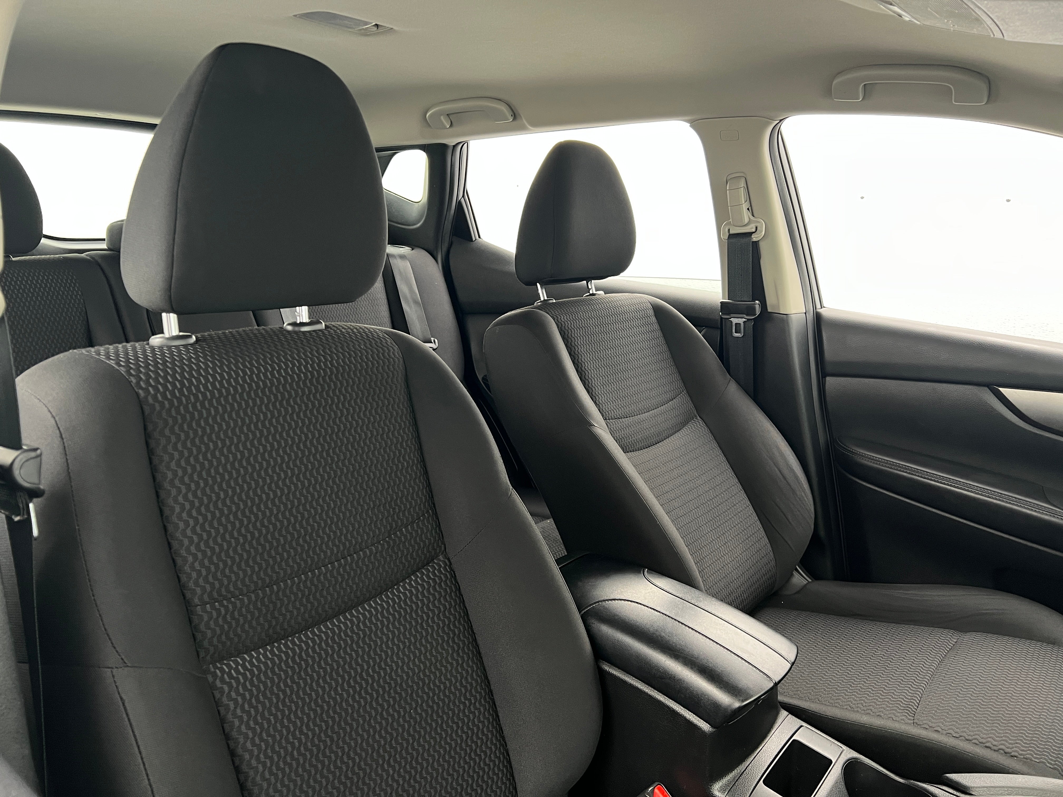 2019 Nissan Rogue Sport S 2