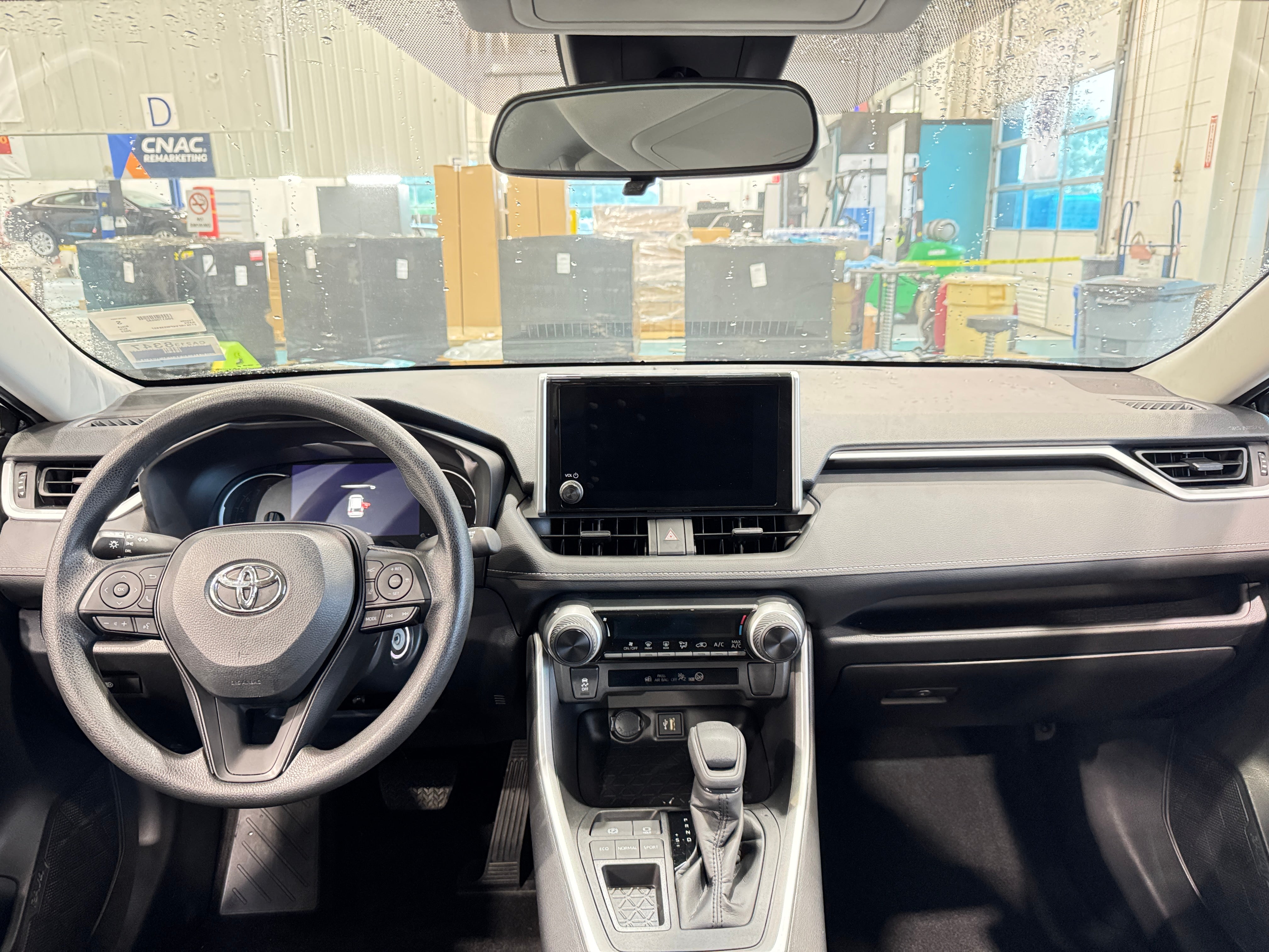 2023 Toyota RAV4 LE 3