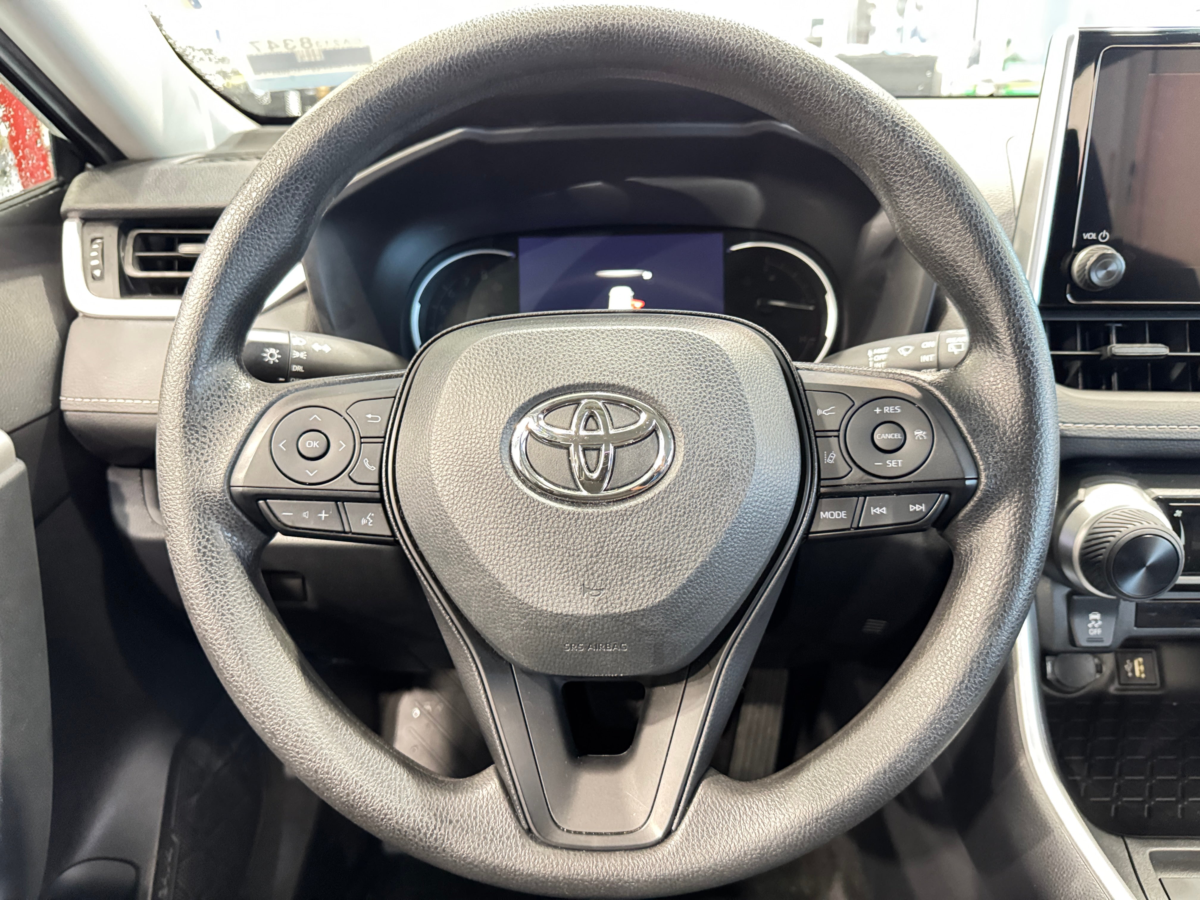 2023 Toyota RAV4 LE 5