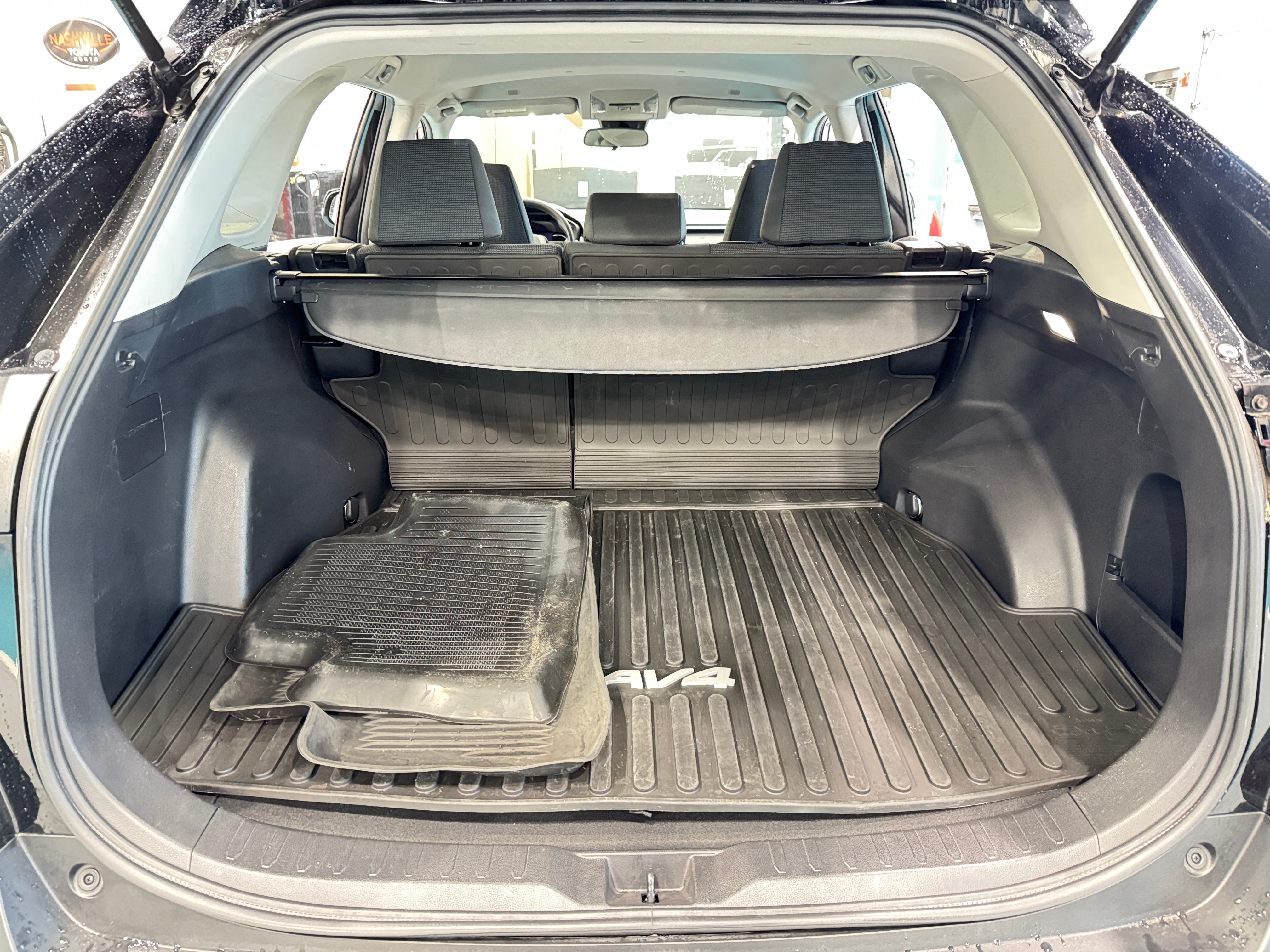 2023 Toyota RAV4 LE 7