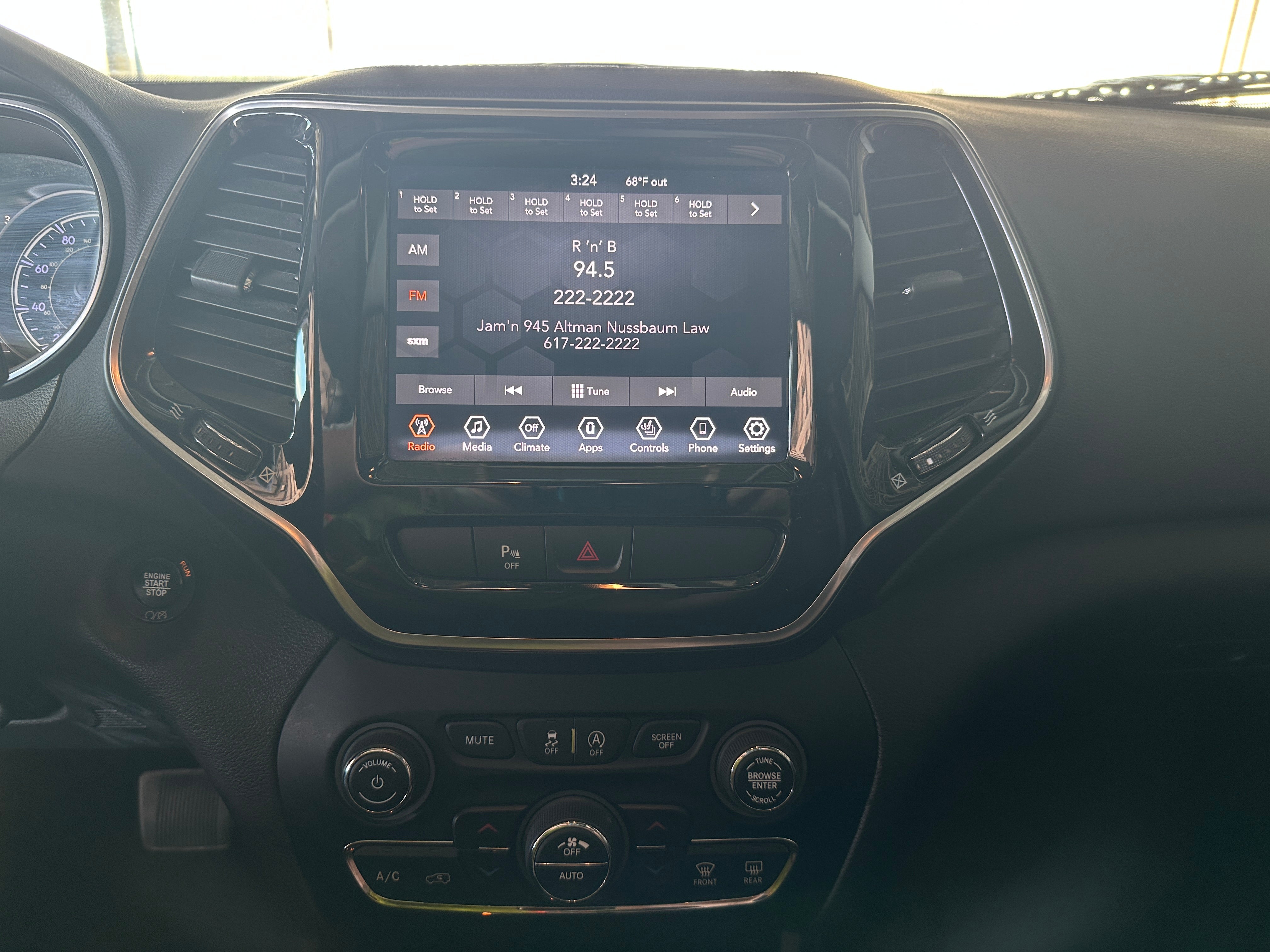 2019 Jeep Cherokee Limited Edition 3