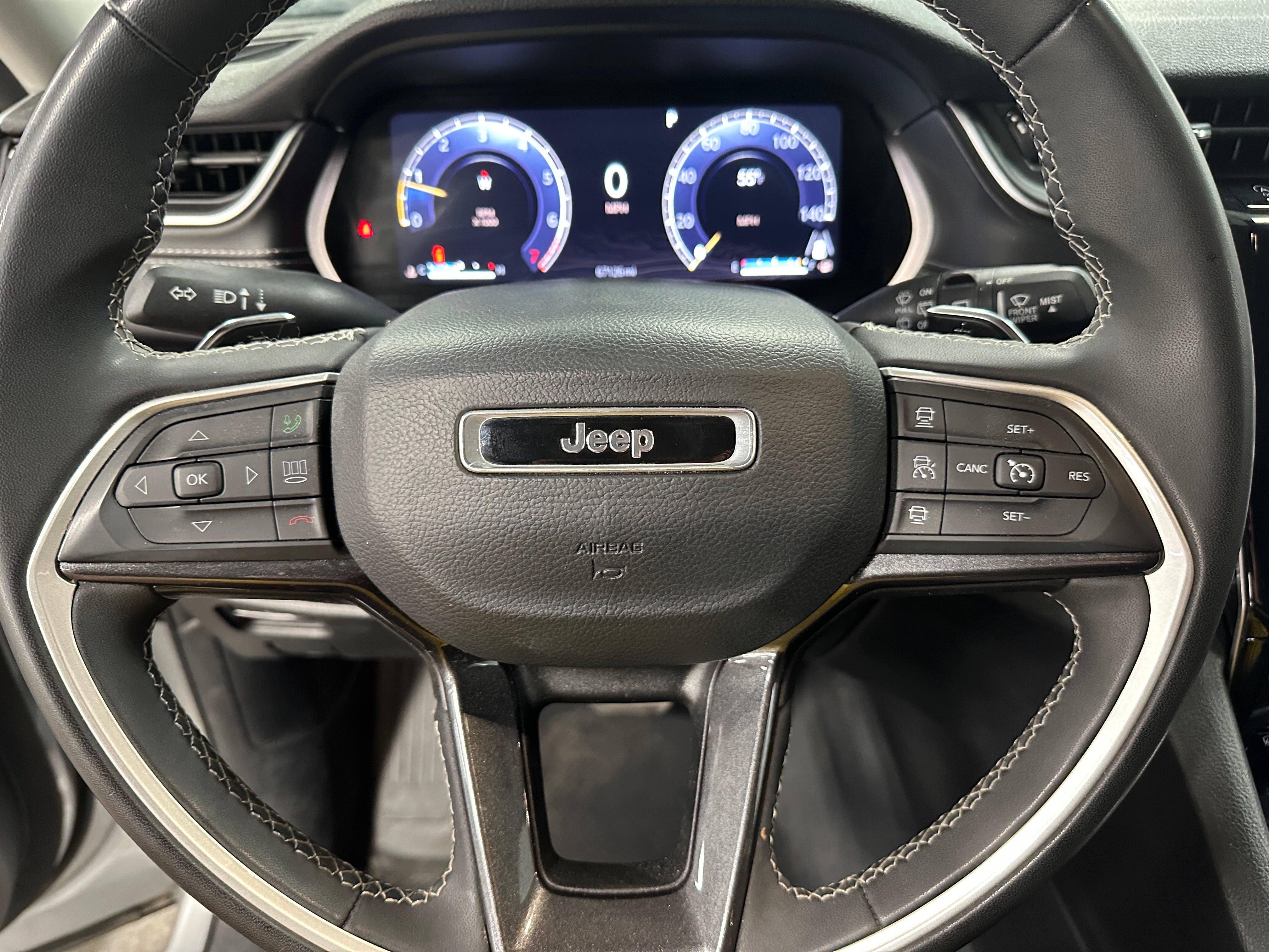 2023 Jeep Grand Cherokee L Laredo 5