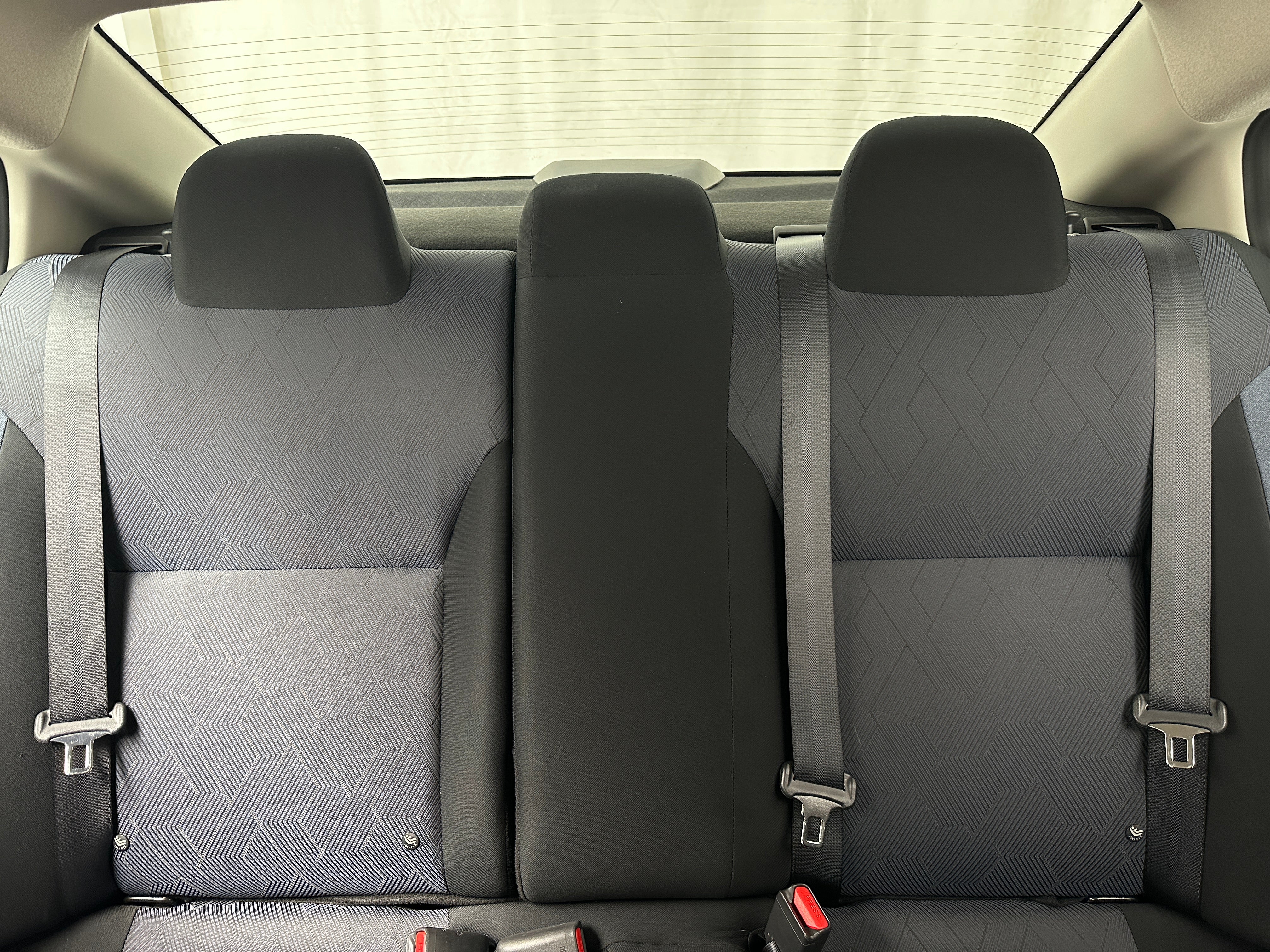 2023 Nissan Versa SV 6