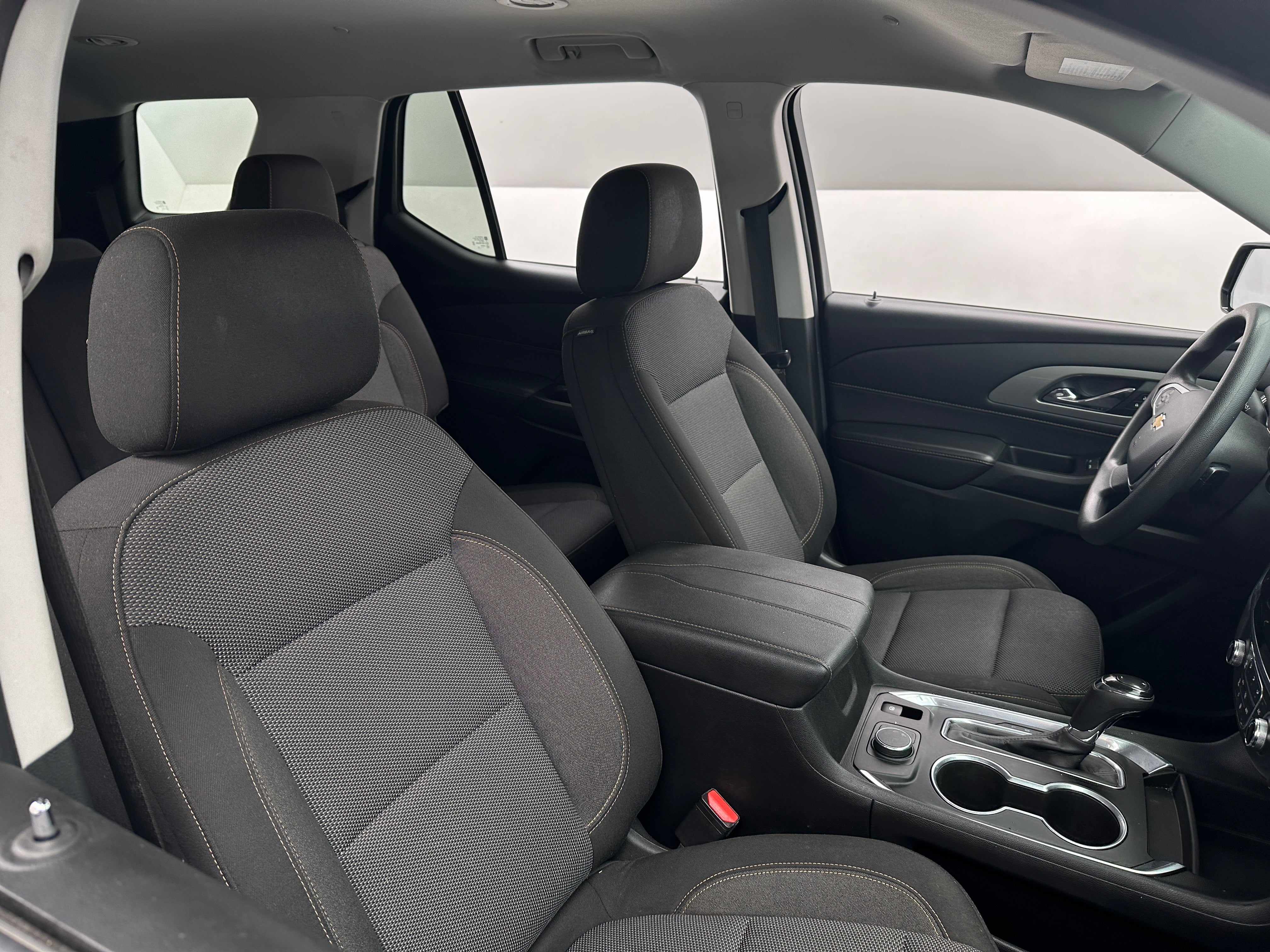 2020 Chevrolet Traverse LS 2