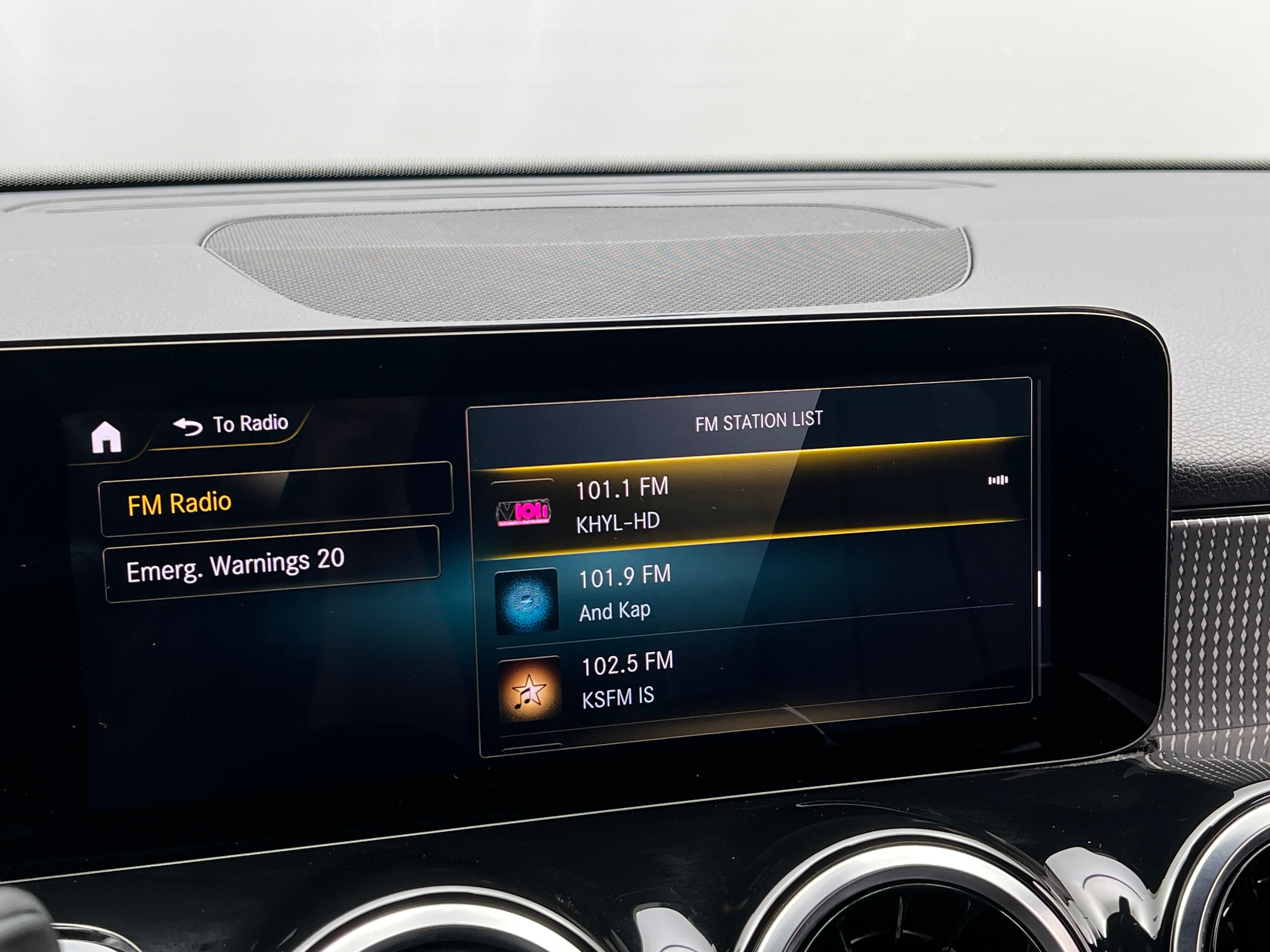 2022 Mercedes-Benz GLB 250 3