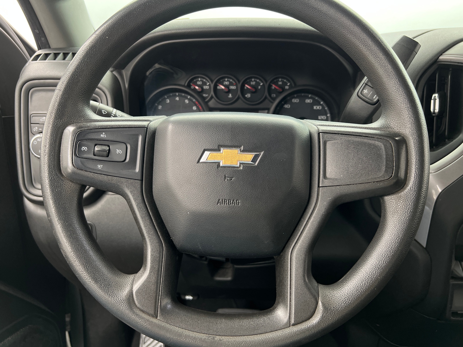 Thumbnail: 2019 Chevrolet Silverado 1500 - 5