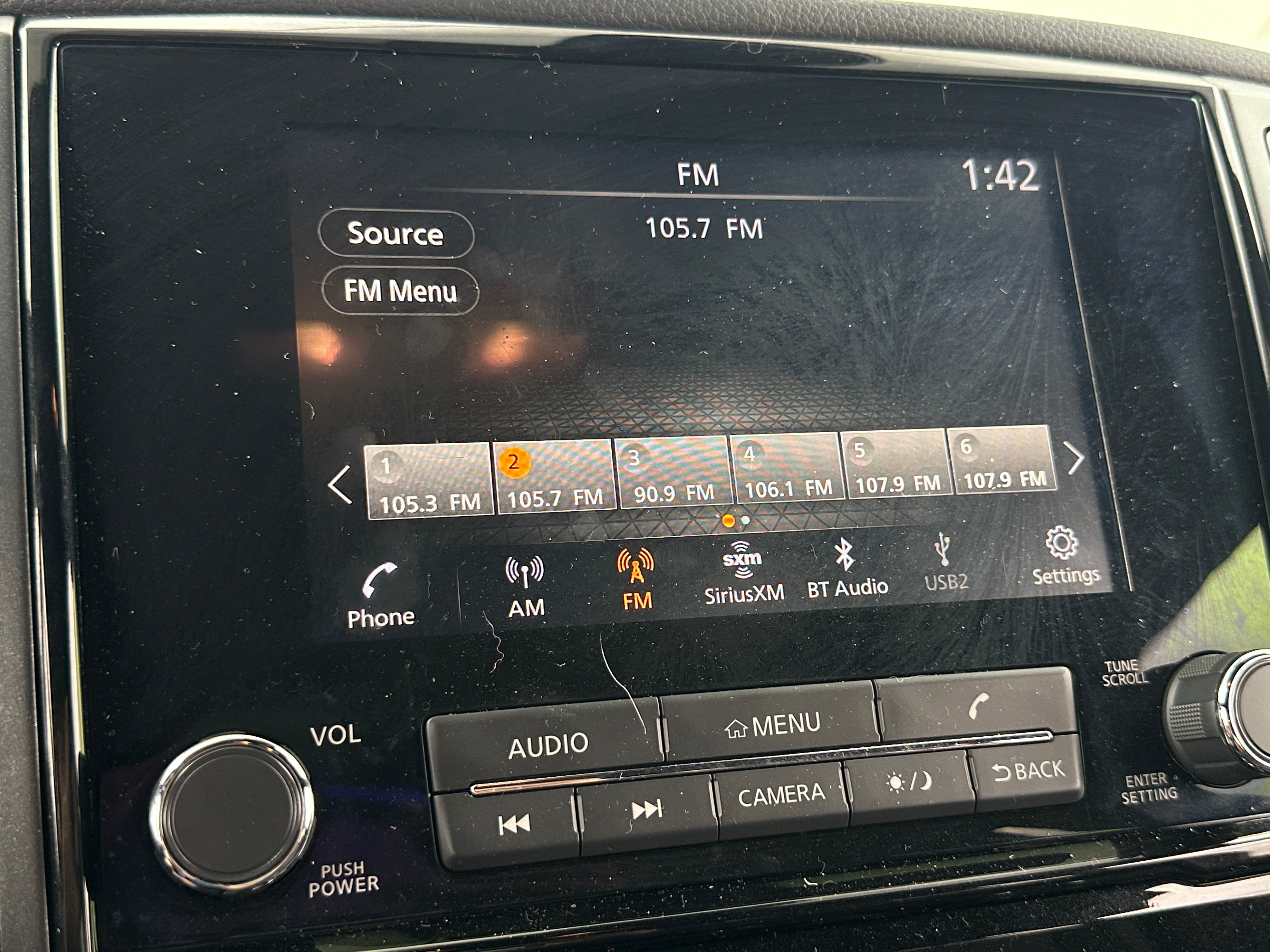 2023 Nissan Titan SV 4