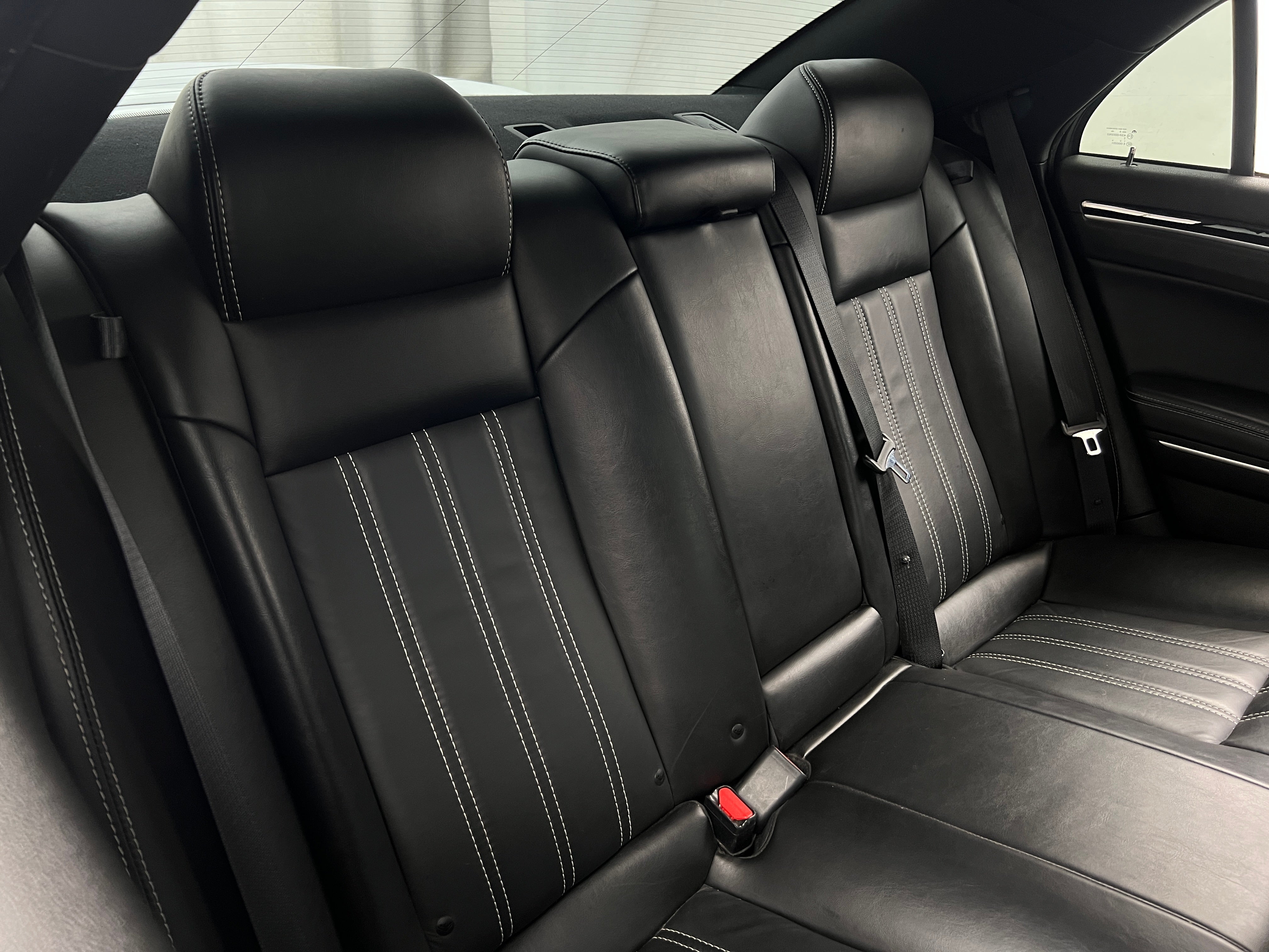 2019 Chrysler 300 S 5
