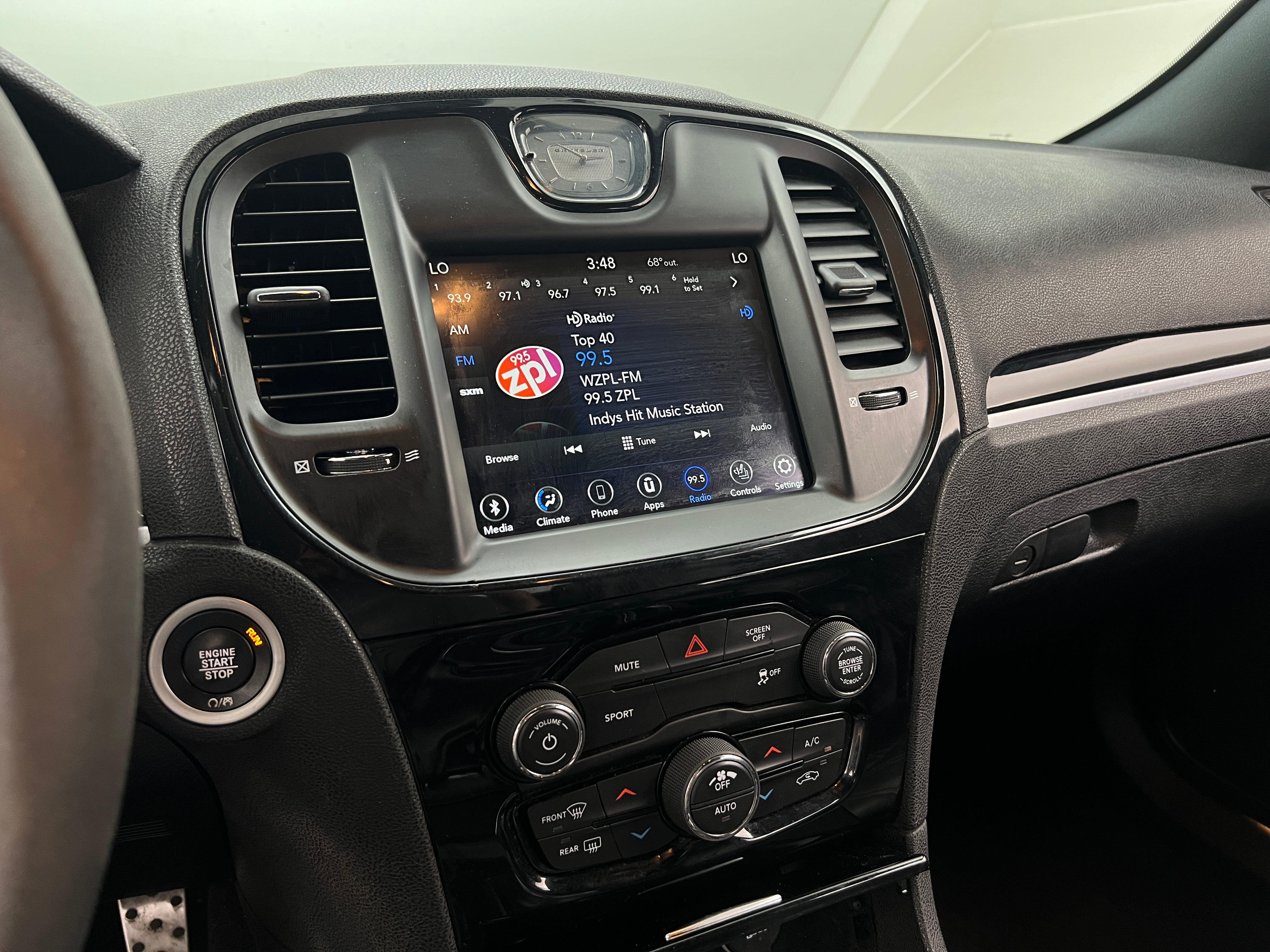 2019 Chrysler 300 S 3