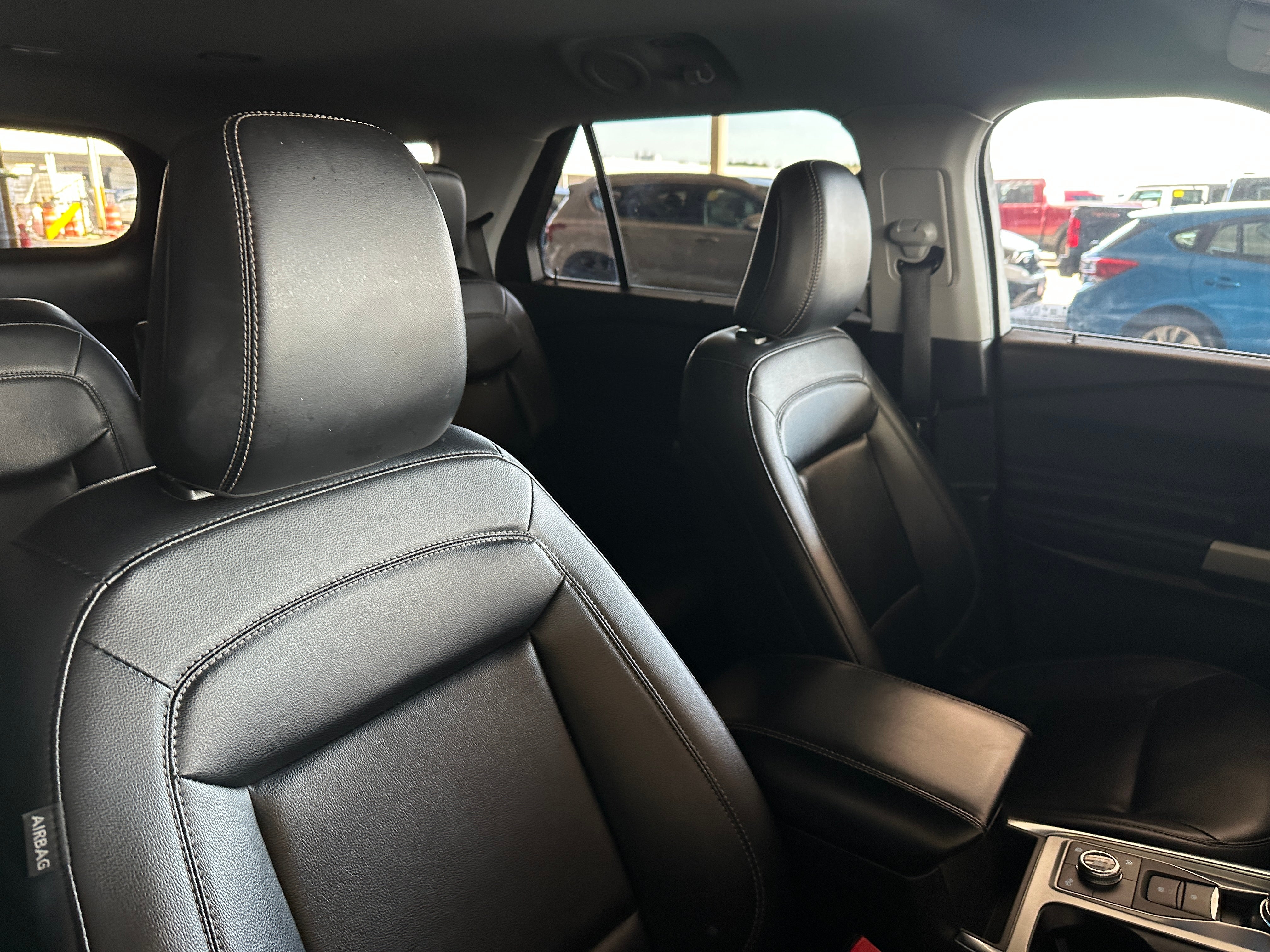 2021 Ford Explorer XLT 2