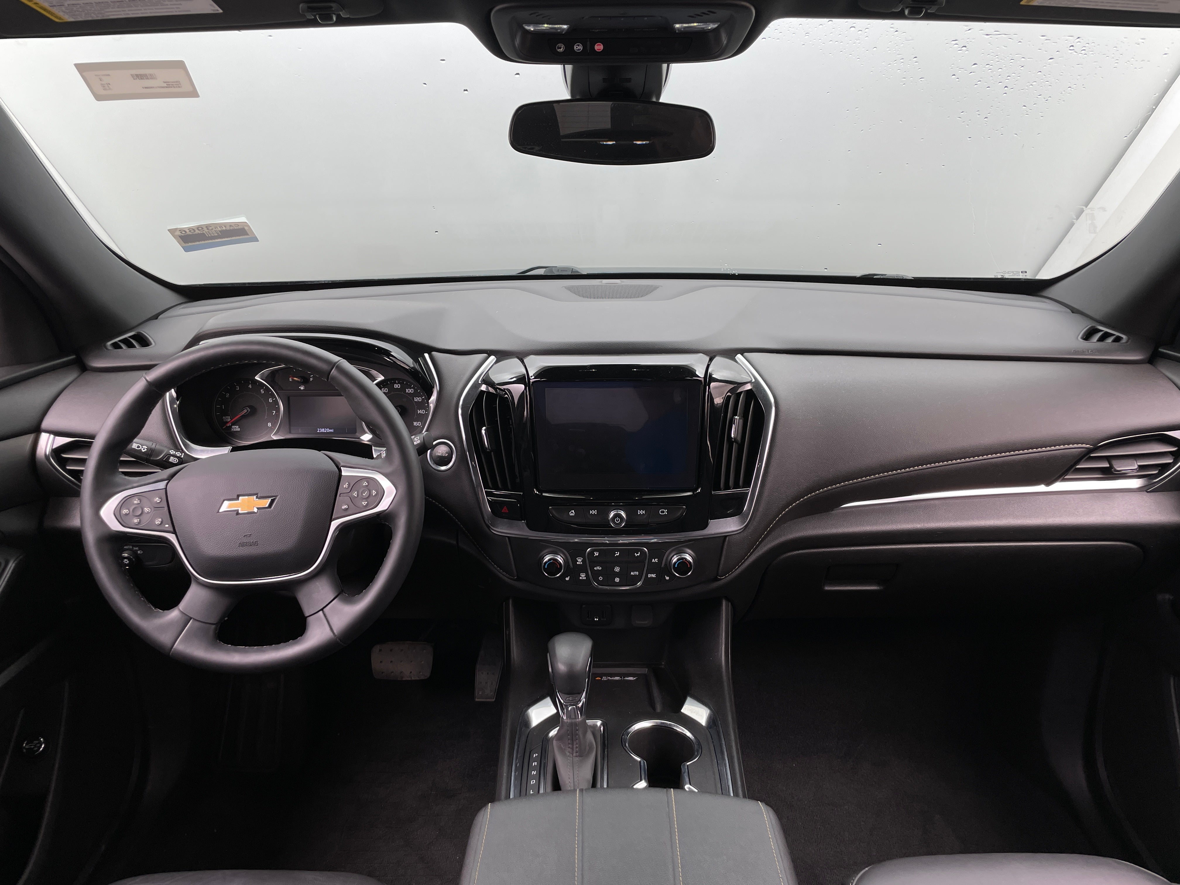 2023 Chevrolet Traverse LT 2