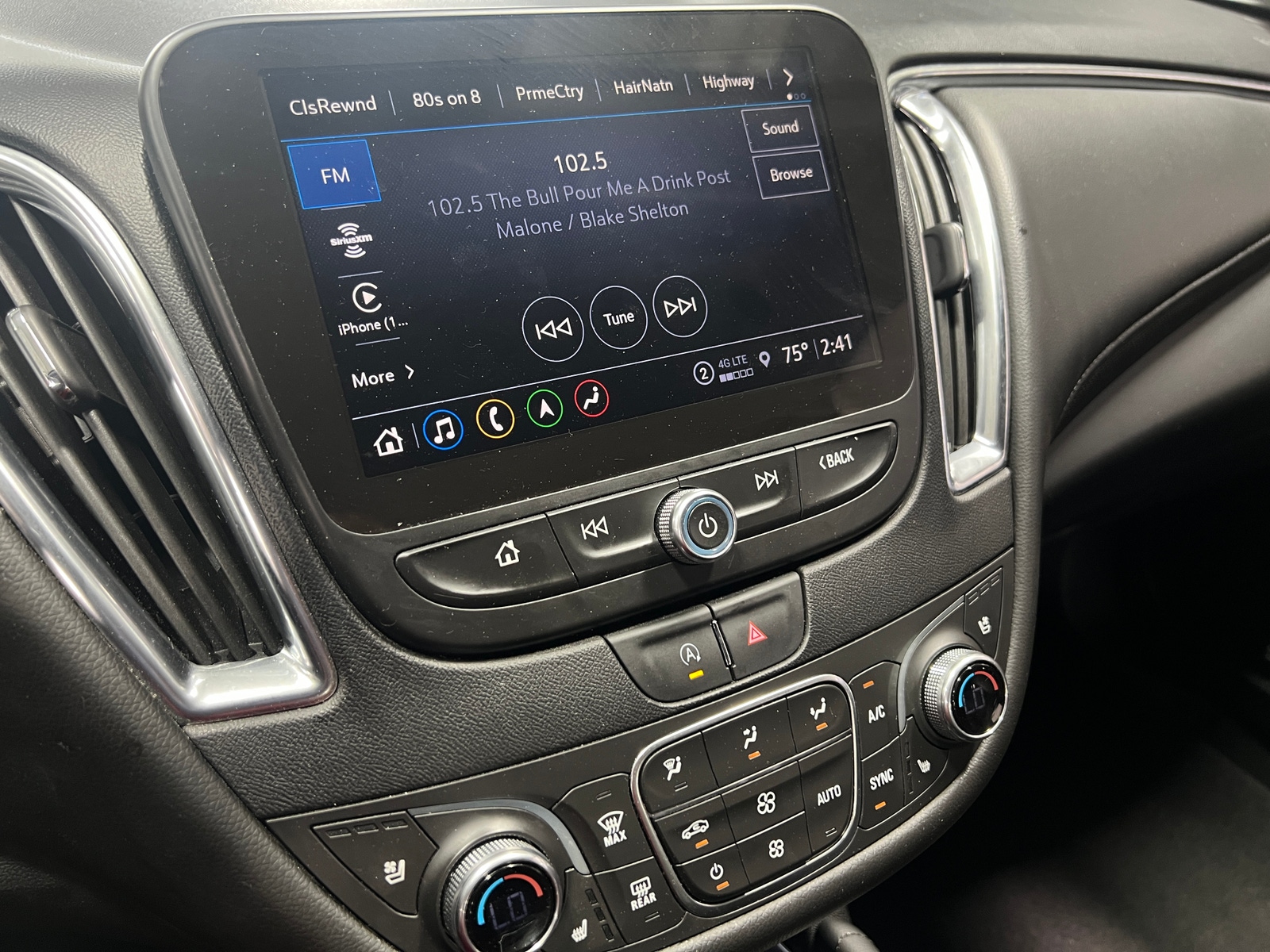 Thumbnail: 2024 Chevrolet Malibu - 3