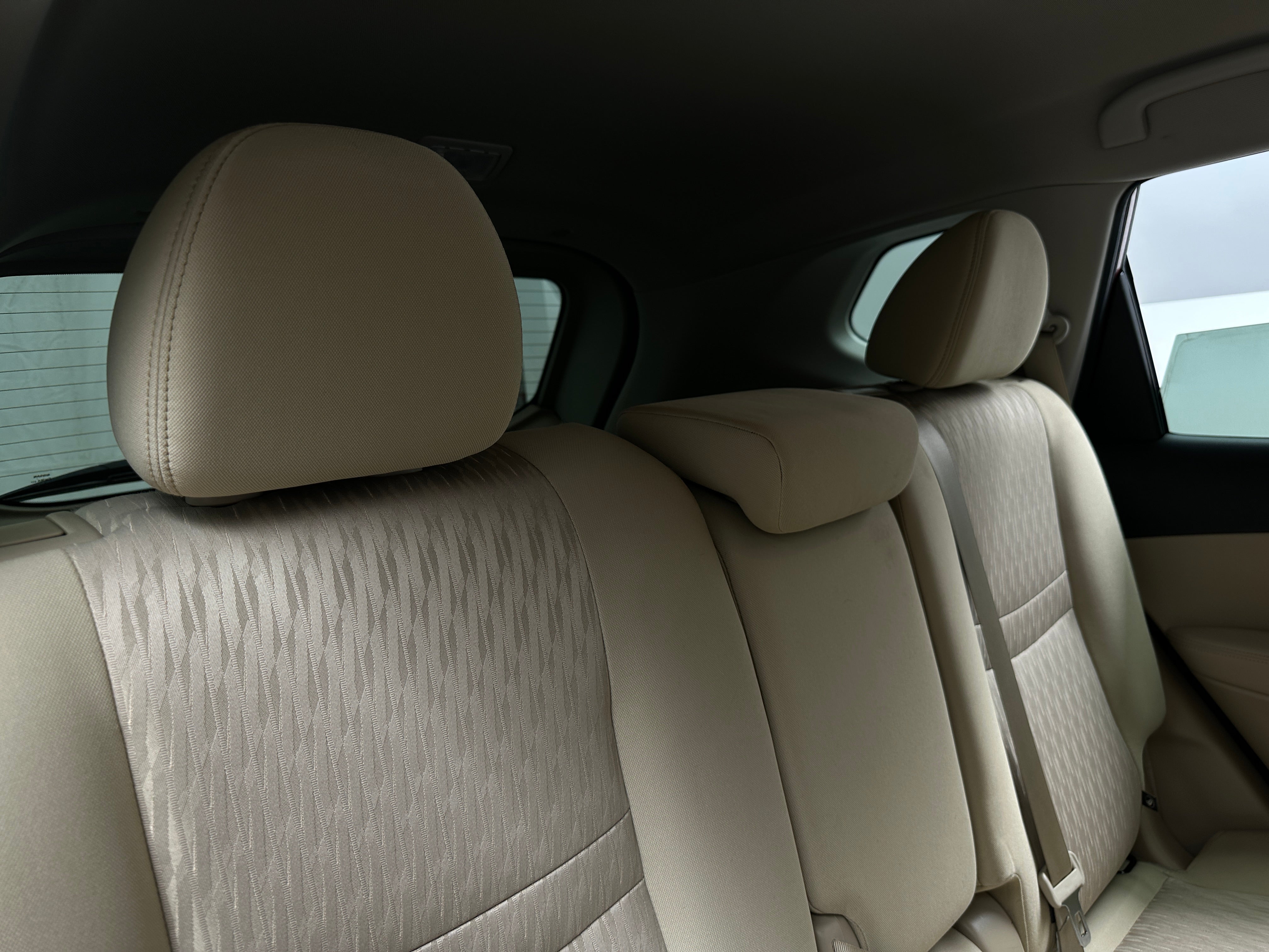 2020 Nissan Rogue SV 6