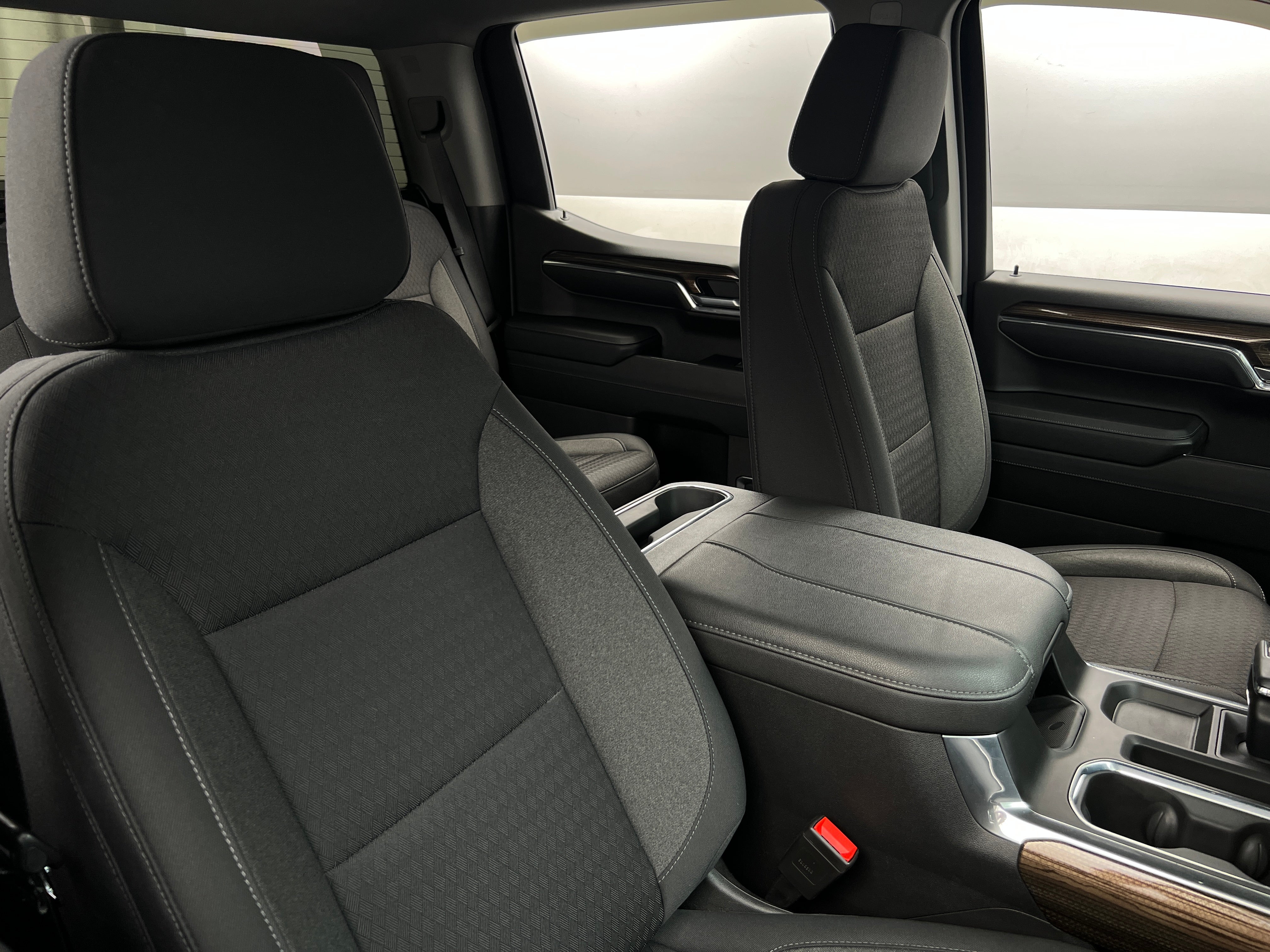 2023 Chevrolet Silverado 1500 RST 2