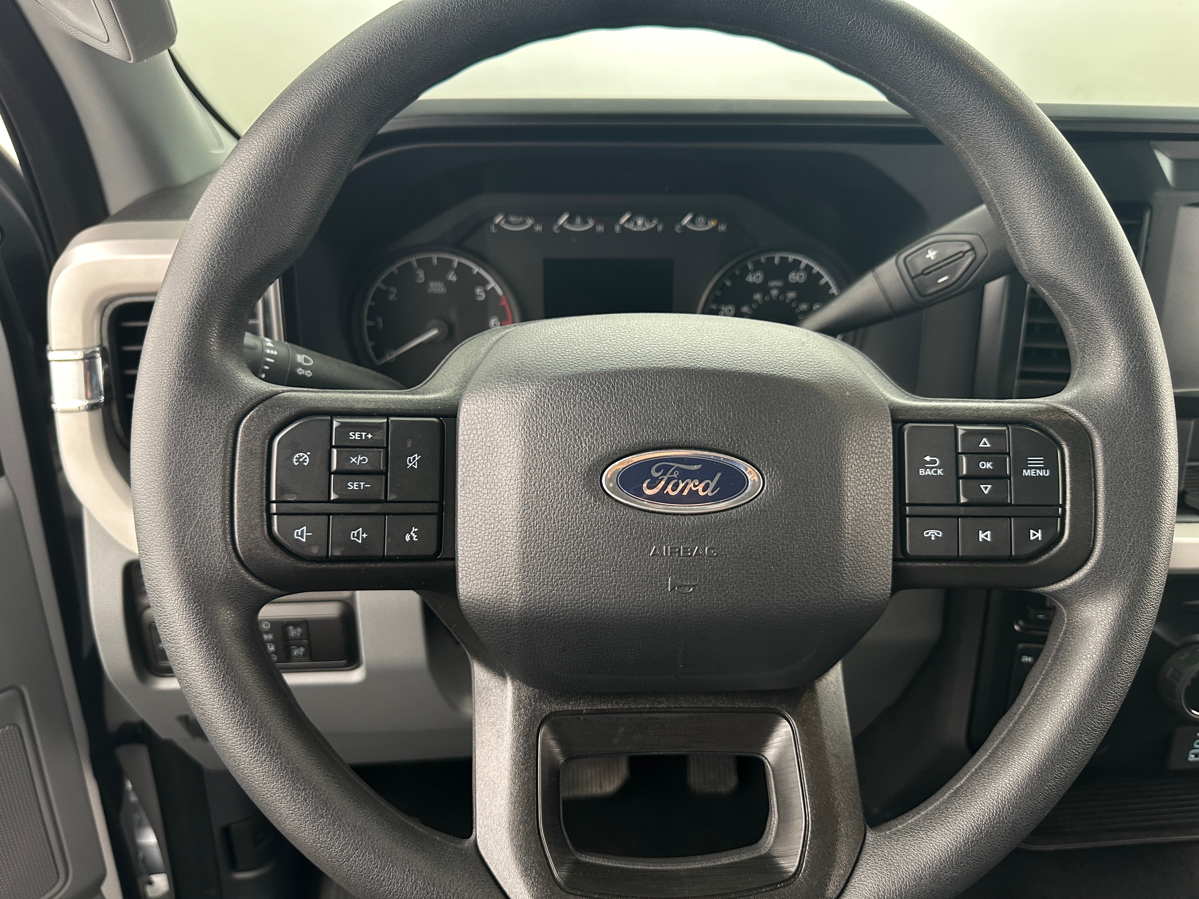 2024 Ford Econoline E-250 4