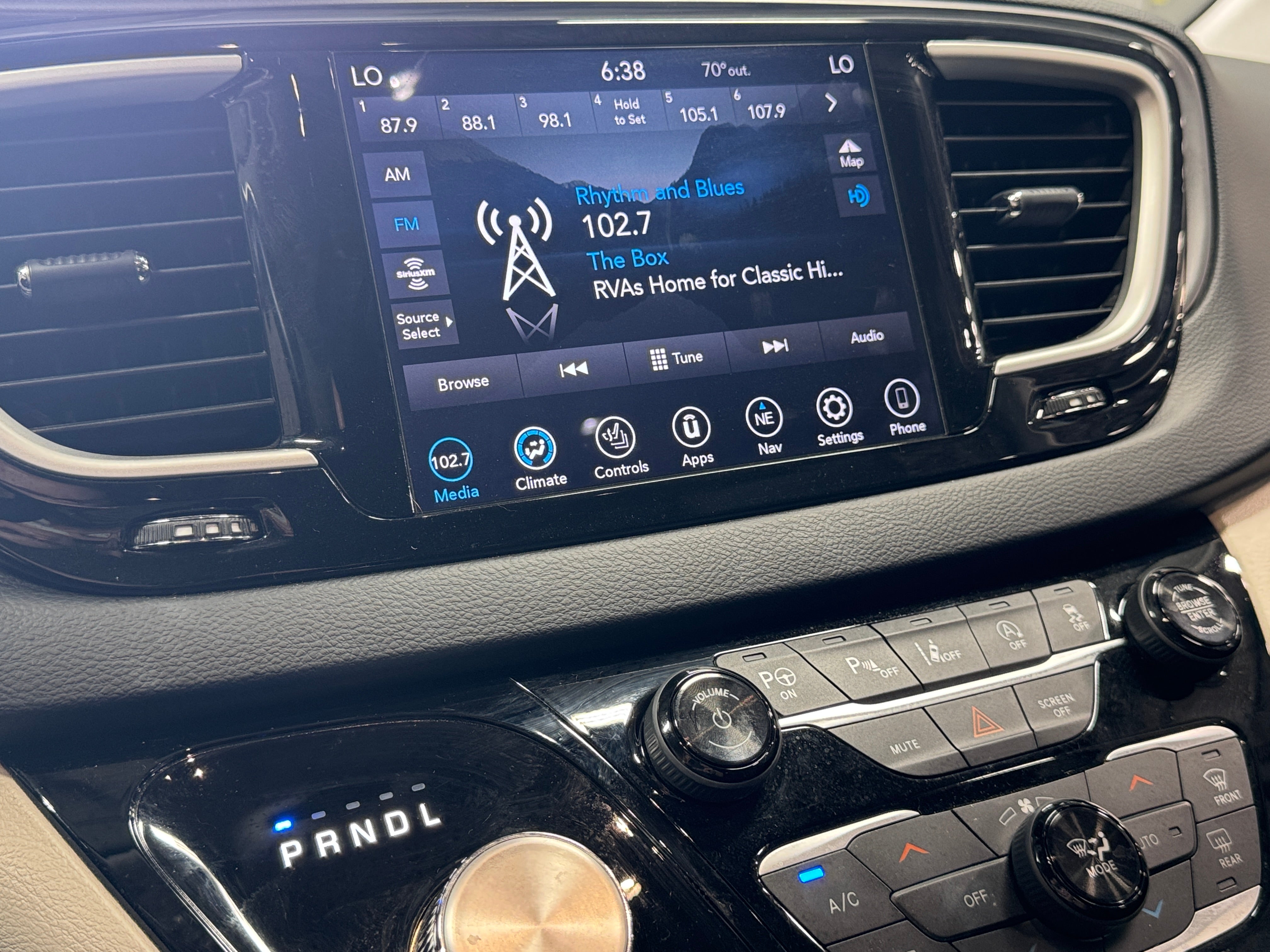 2020 Chrysler Pacifica Touring L 3