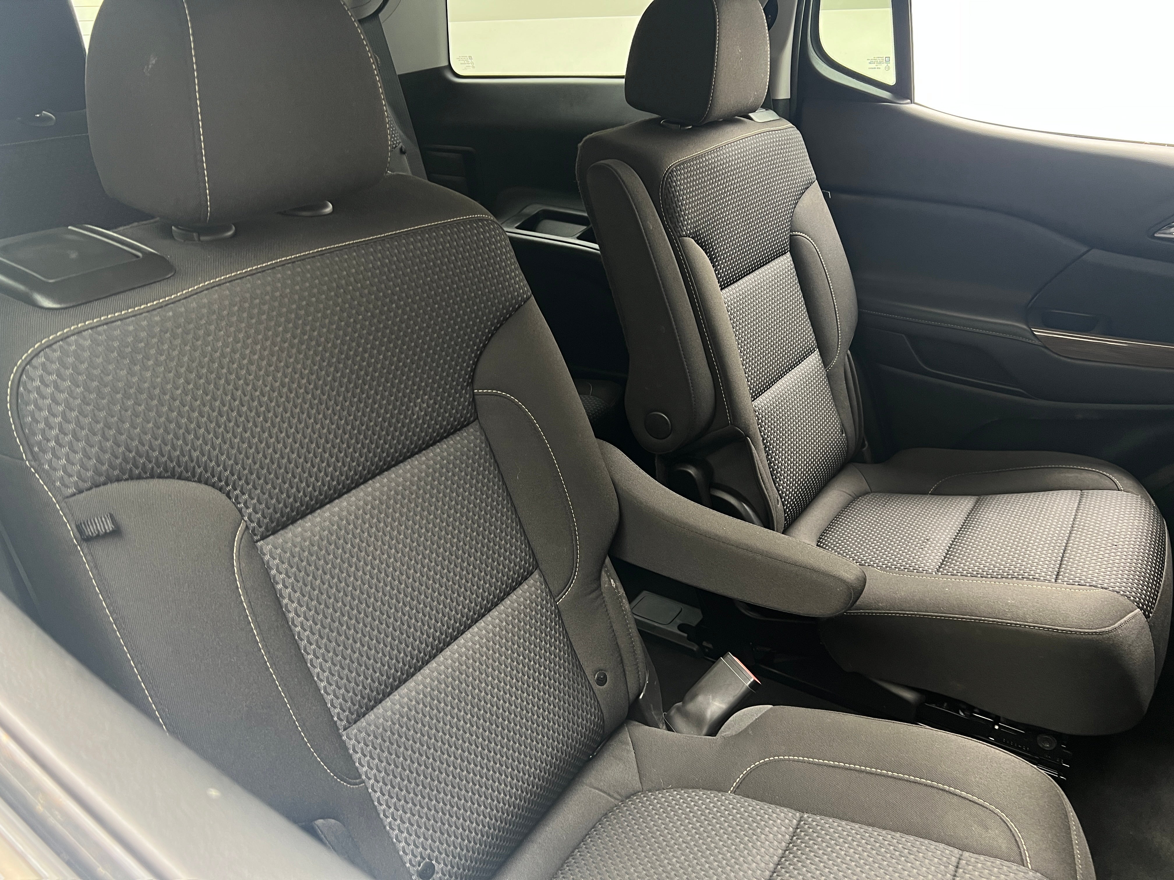 2023 GMC Acadia SLE 6