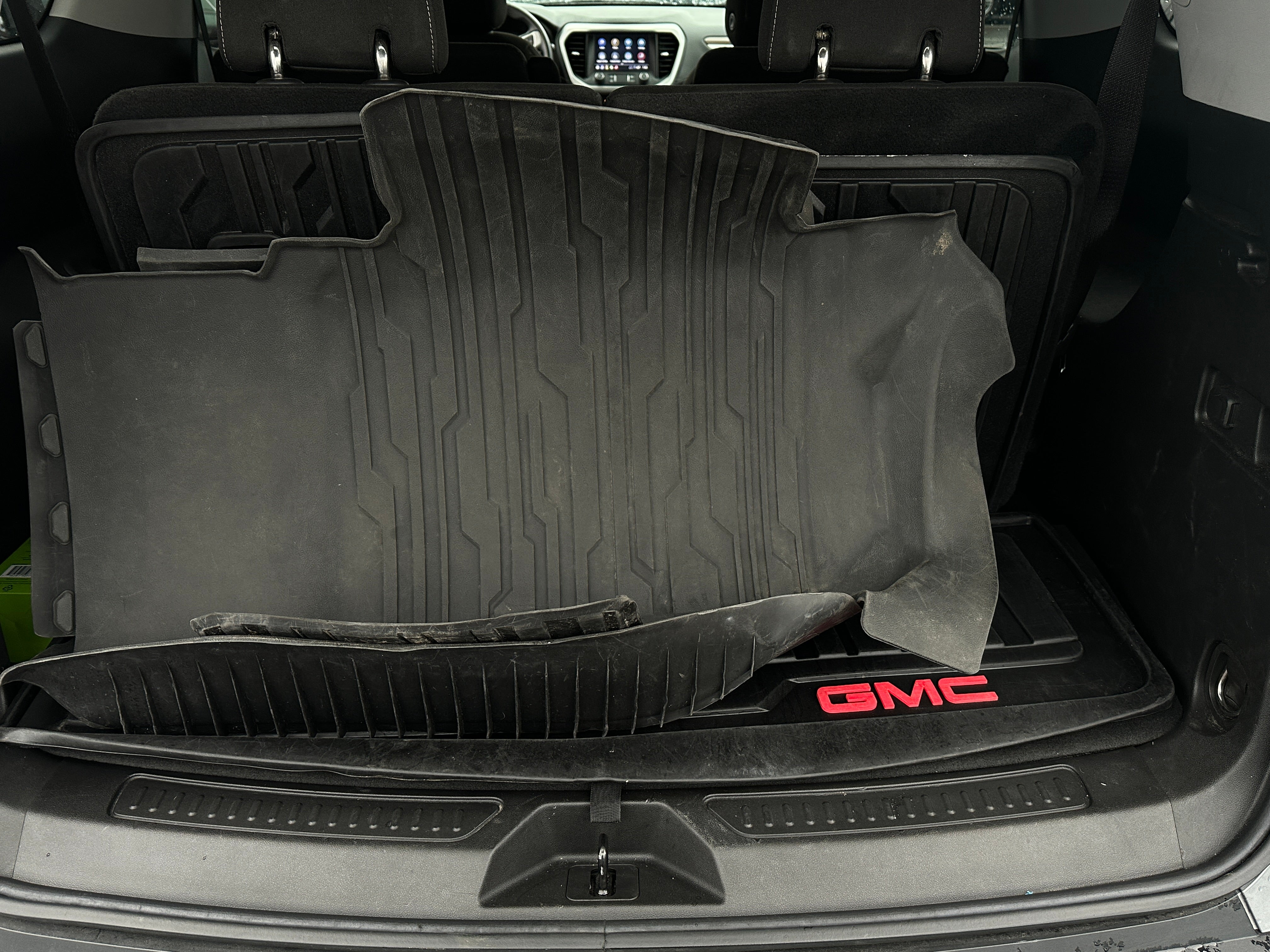 2023 GMC Acadia SLE 7