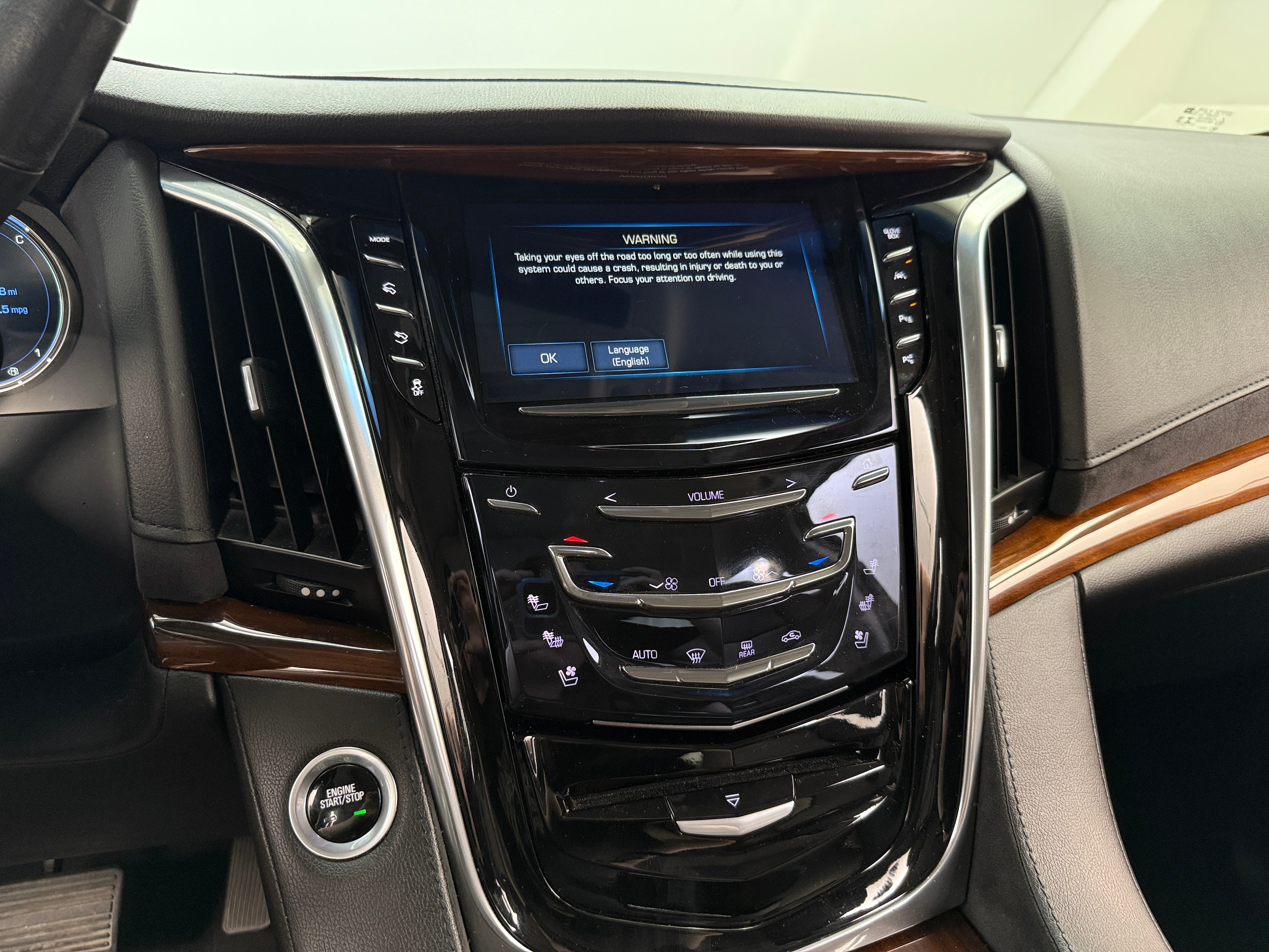 2019 Cadillac Escalade Premium Luxury 3