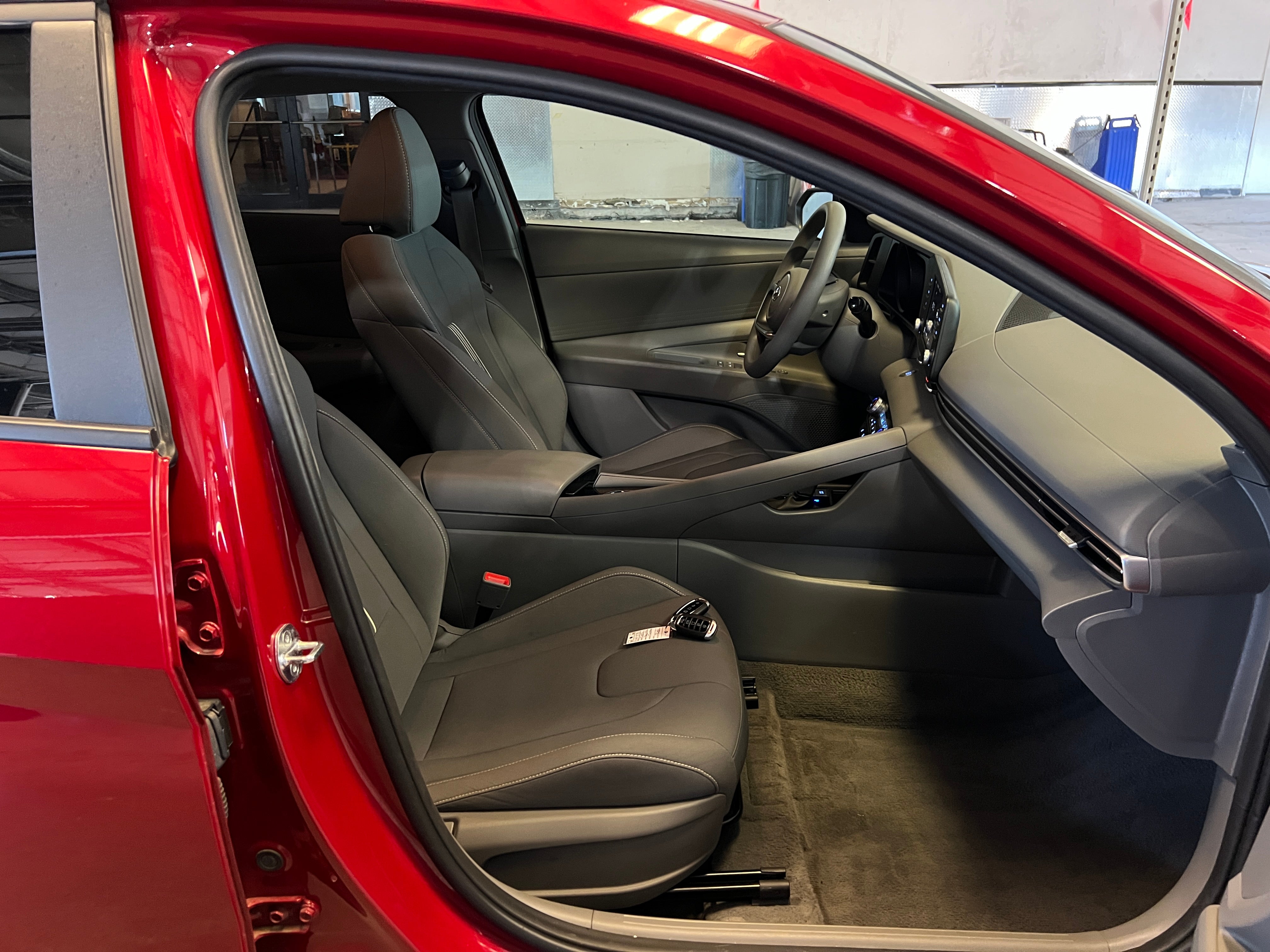 2023 Hyundai Elantra Blue 2