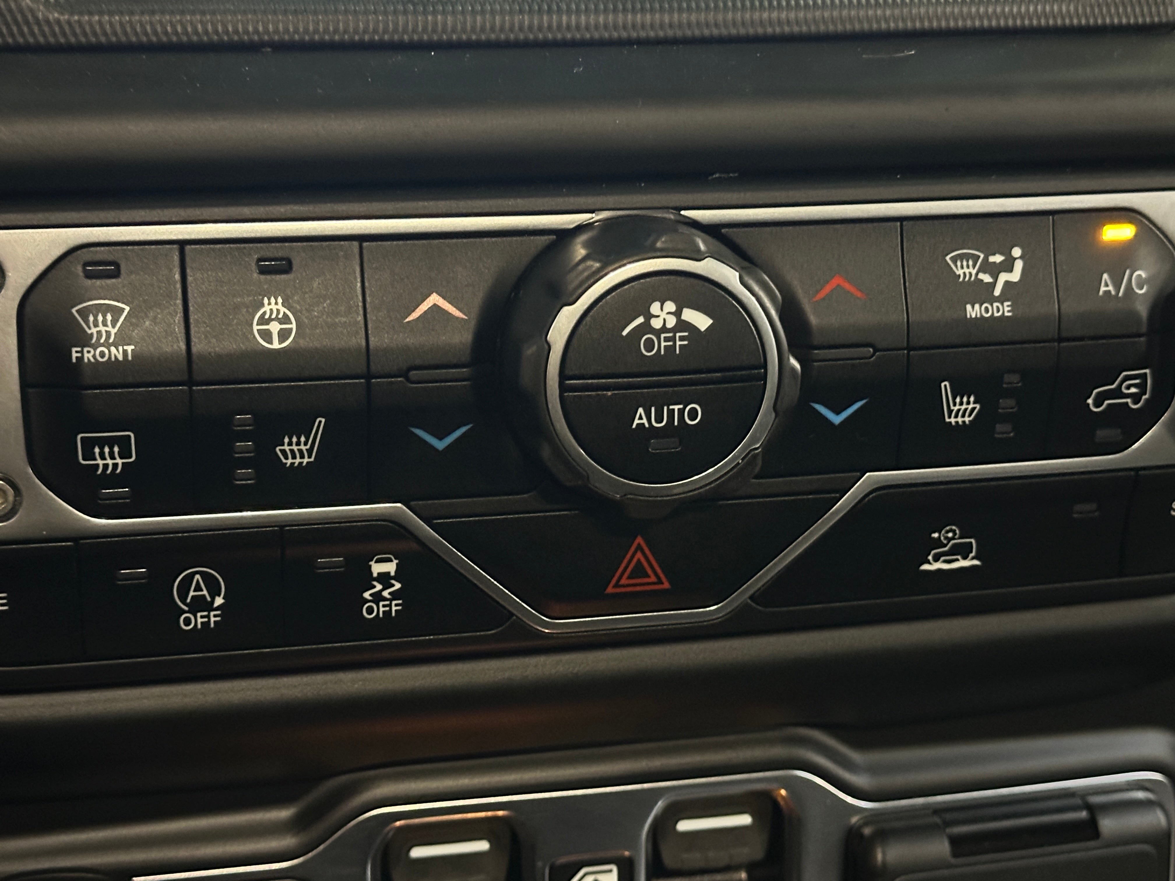 2022 Jeep Gladiator Mojave 3