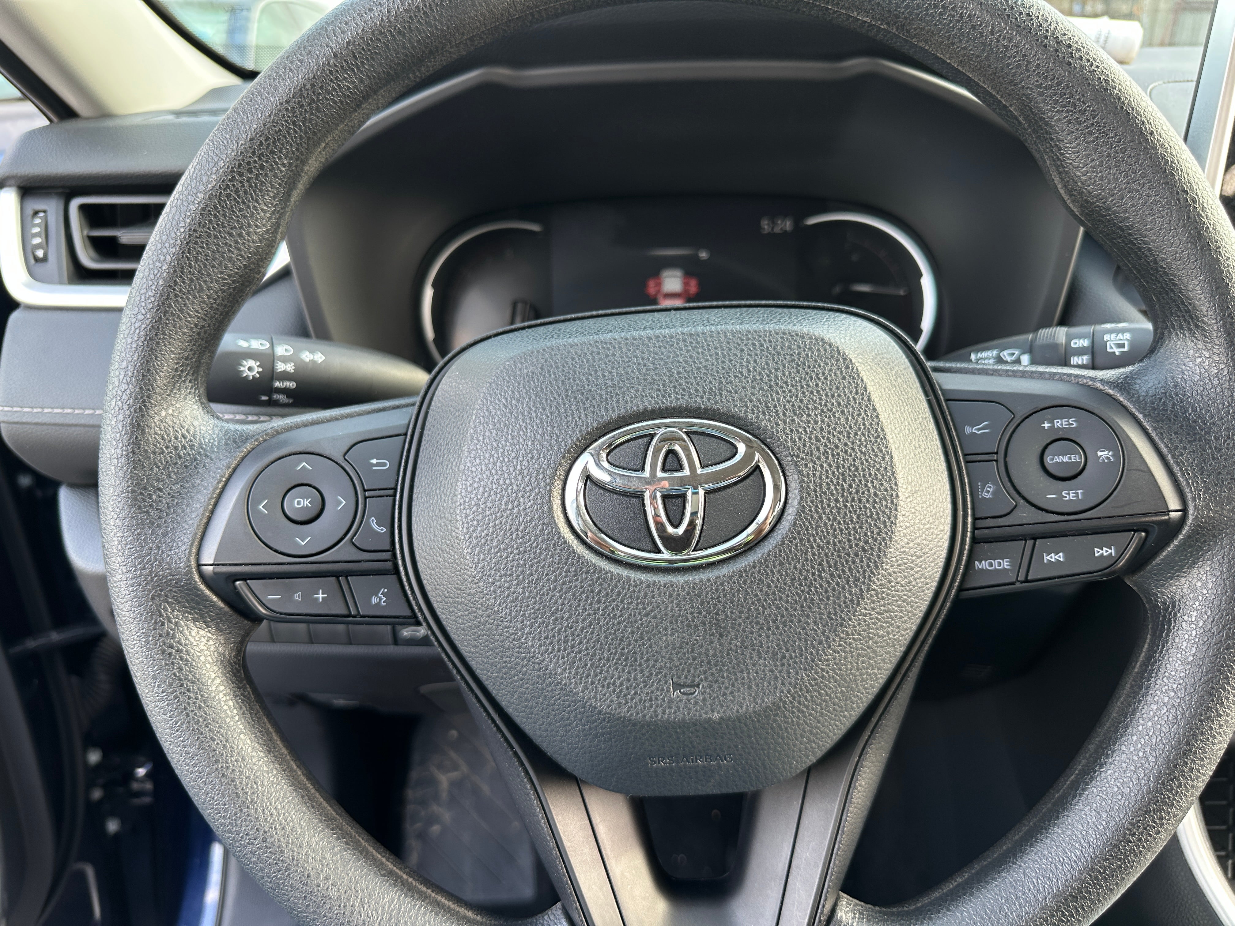 2024 Toyota RAV4 XLE 5