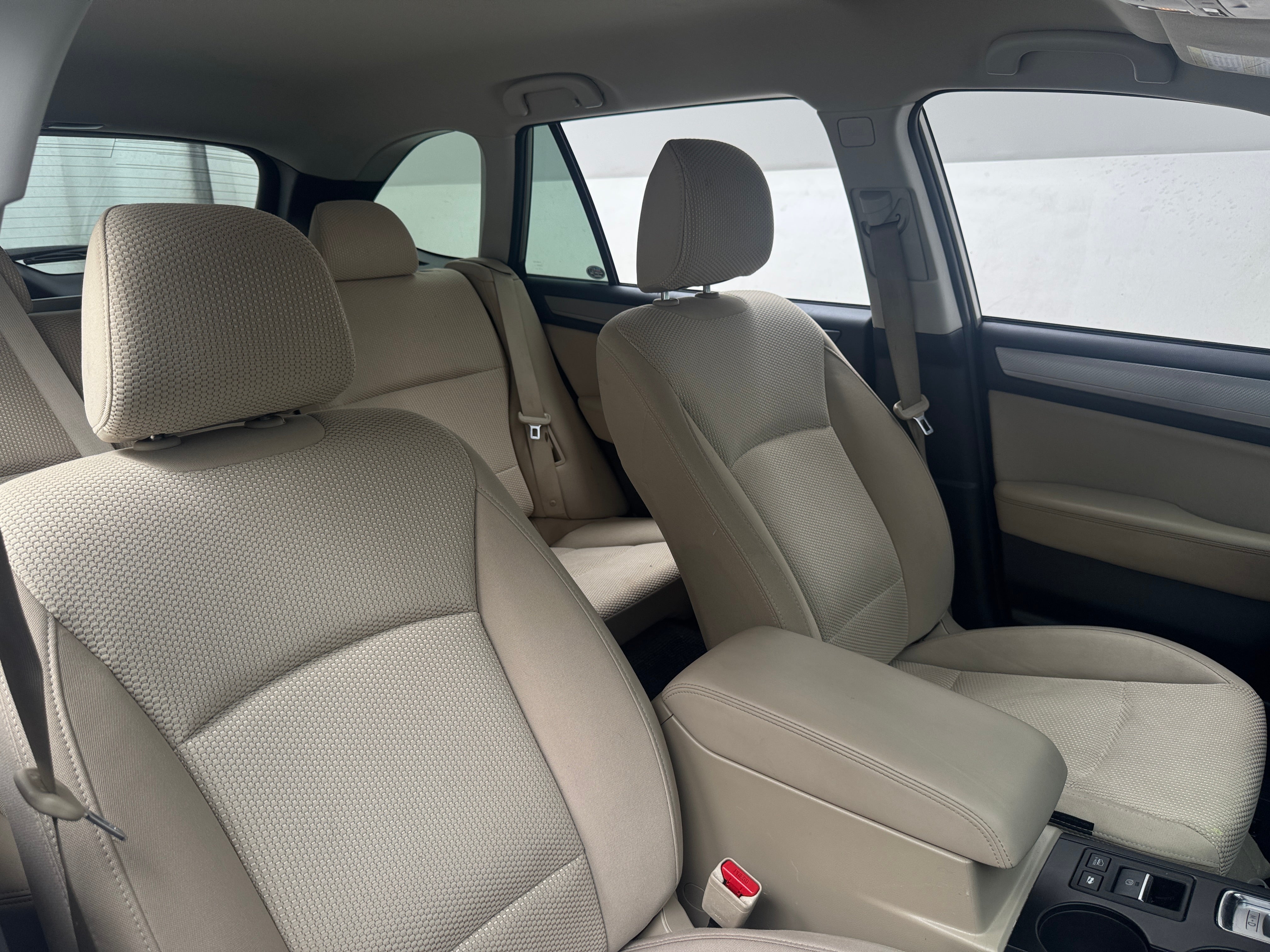 2017 Subaru Outback Premium 2
