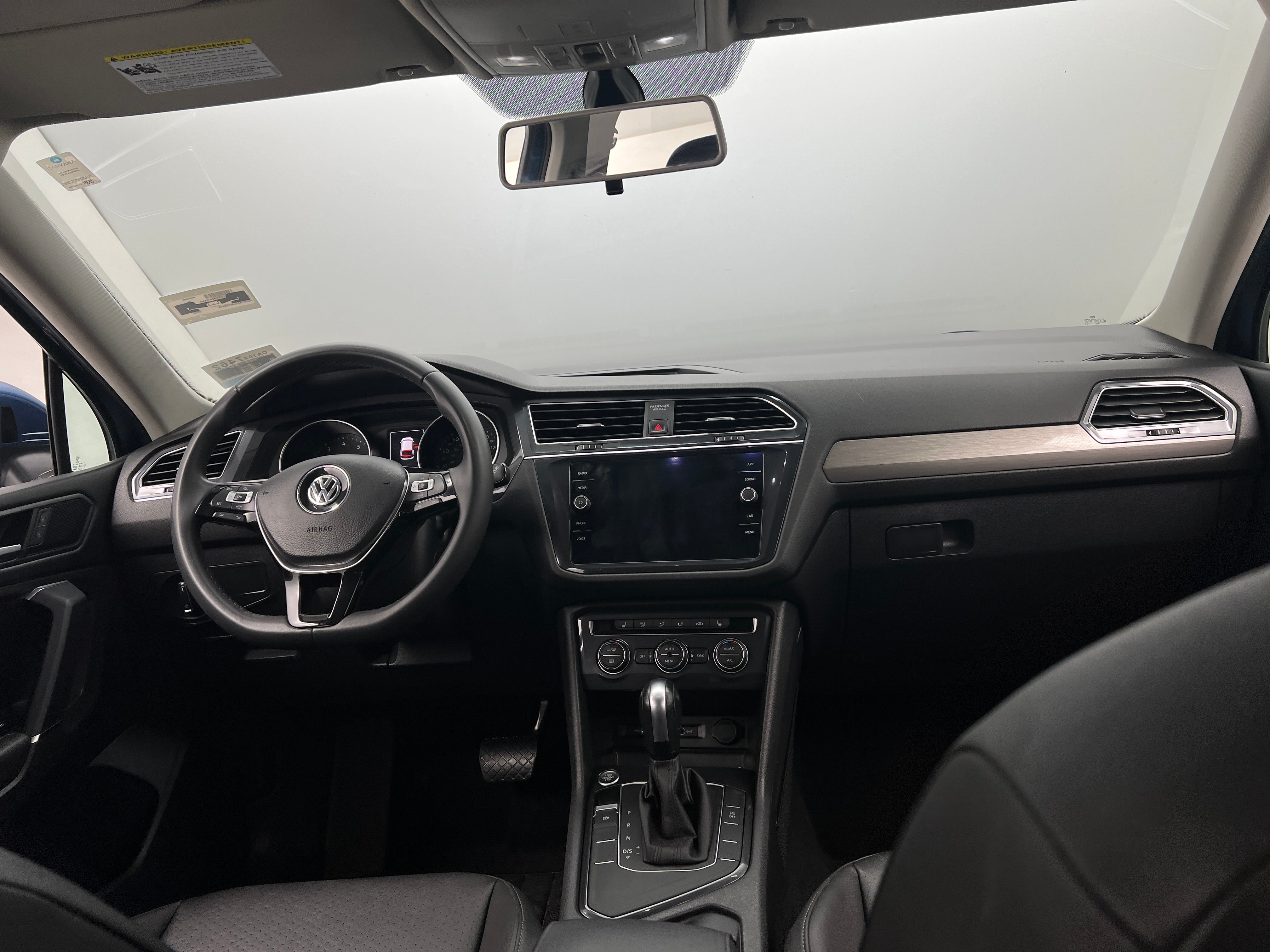 2020 Volkswagen Tiguan SE 2