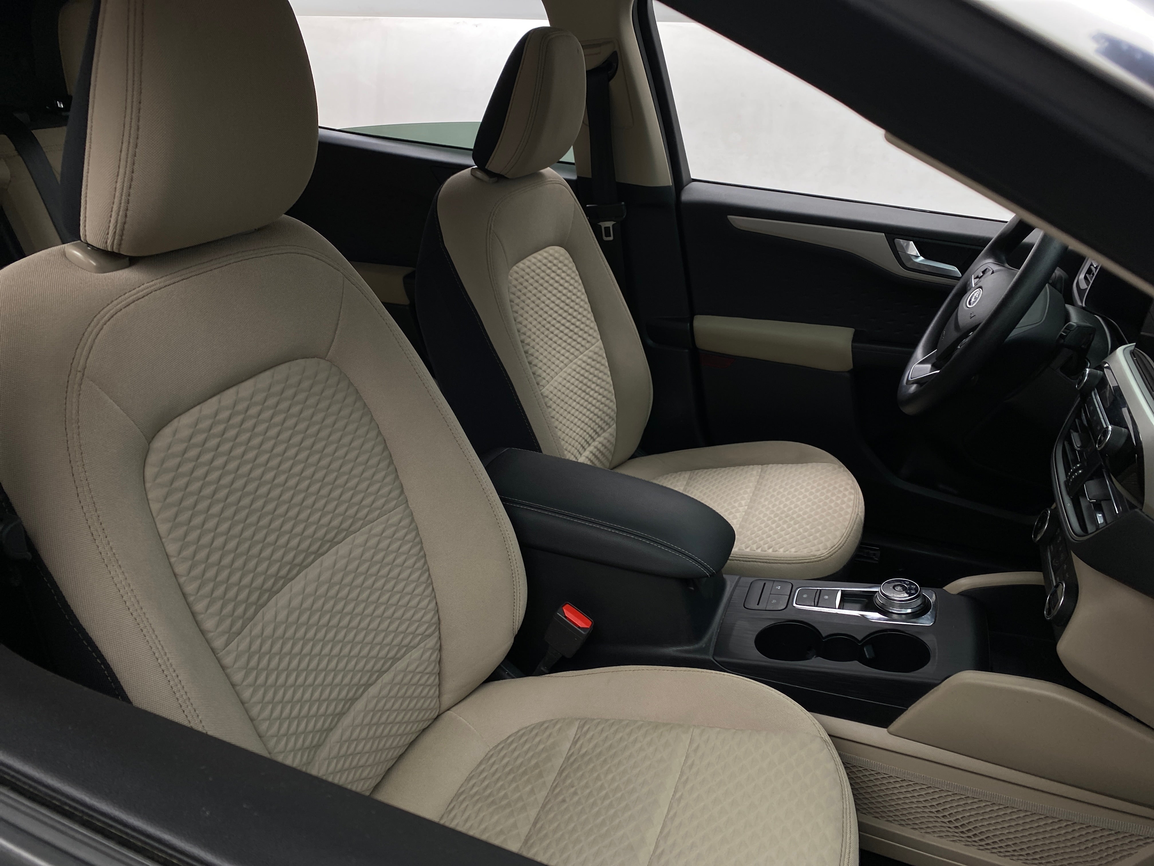 2020 Ford Escape SE 2