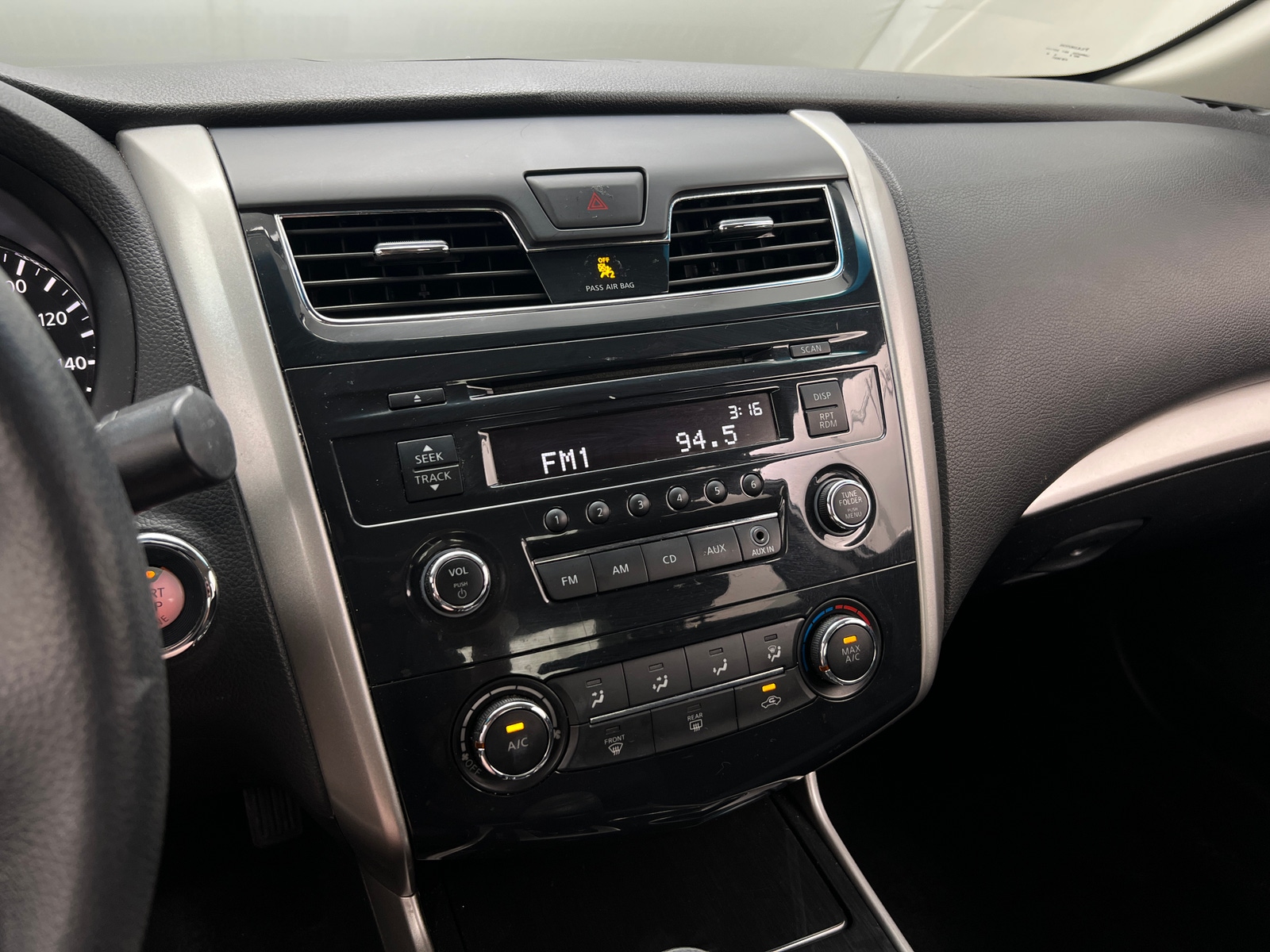 Thumbnail: 2014 Nissan Altima - 4