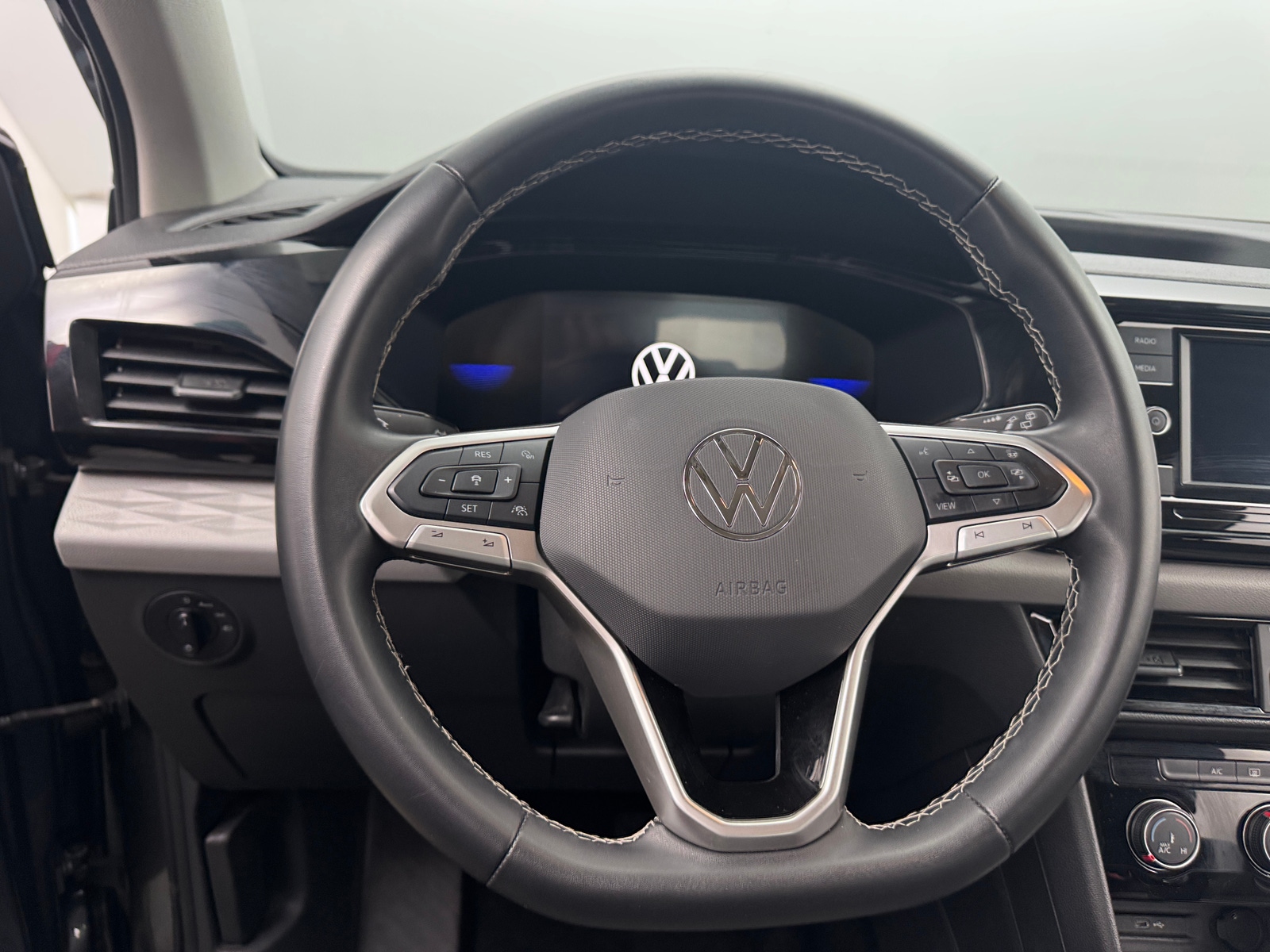 Thumbnail: 2024 Volkswagen Taos - 5