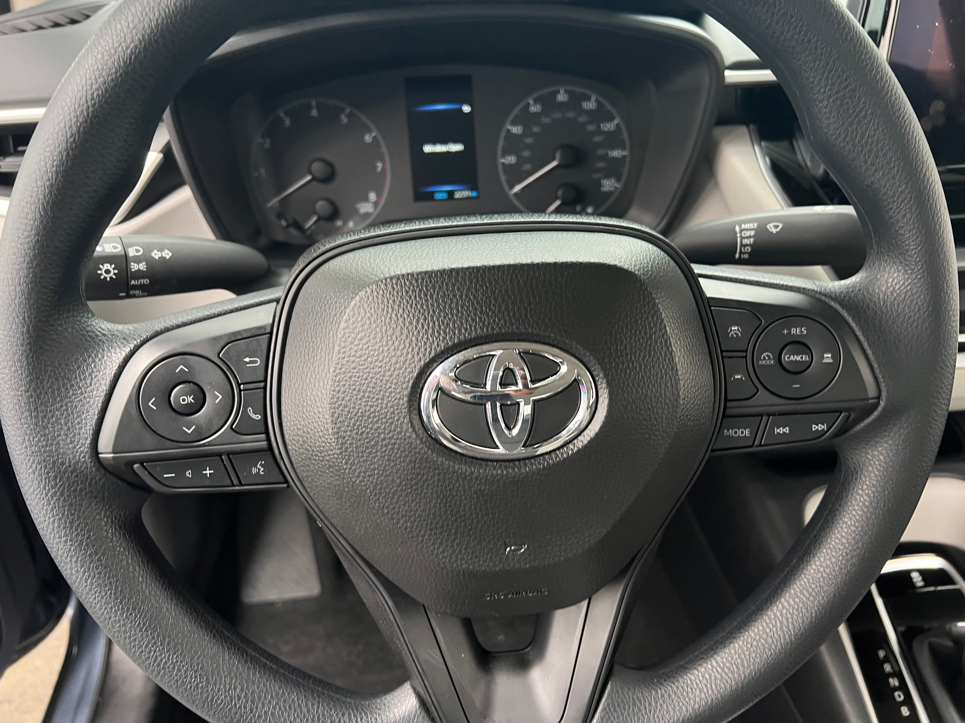 2025 Toyota Corolla LE 5