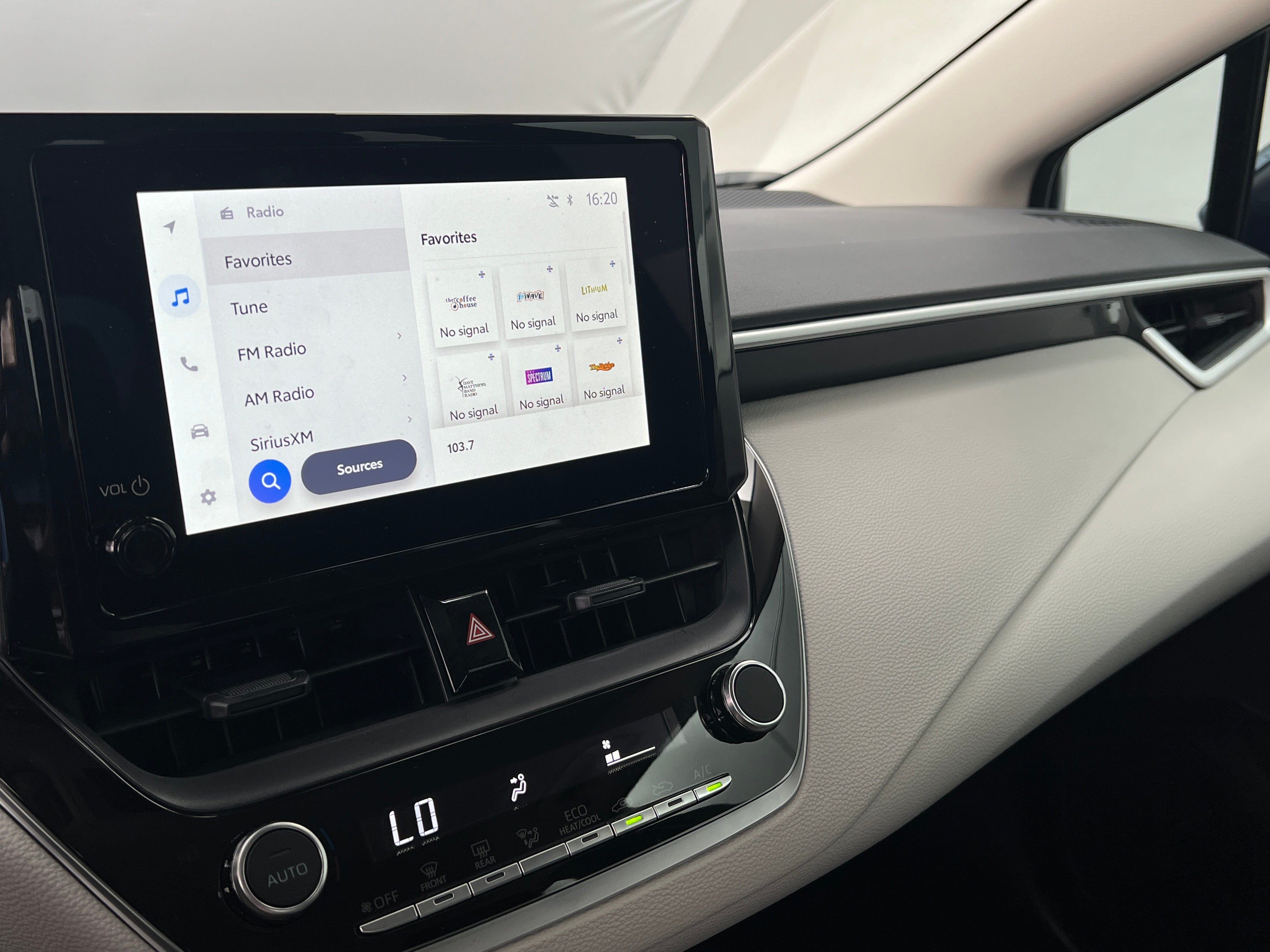2025 Toyota Corolla LE 4