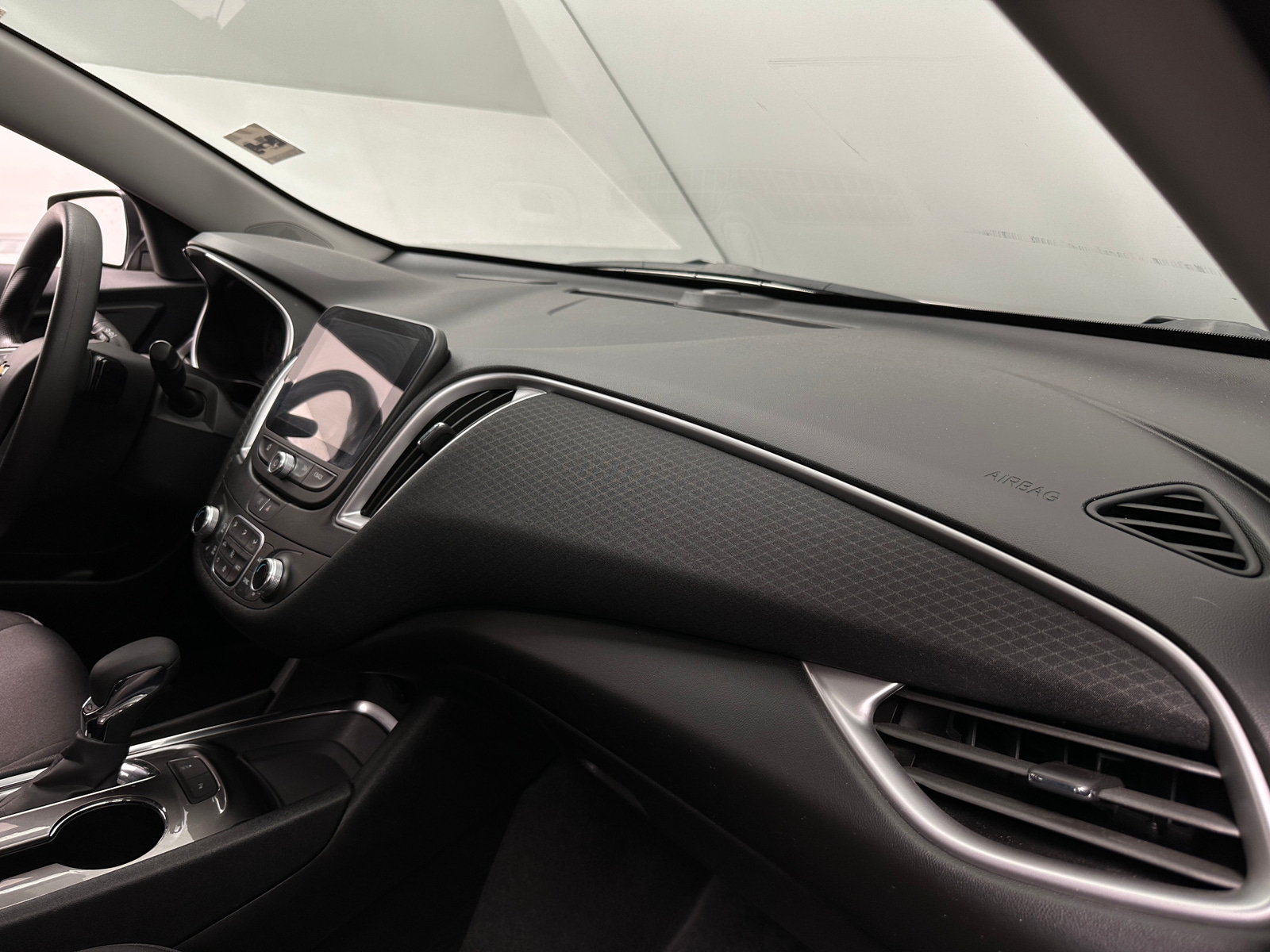 Thumbnail: 2024 Chevrolet Malibu - 3