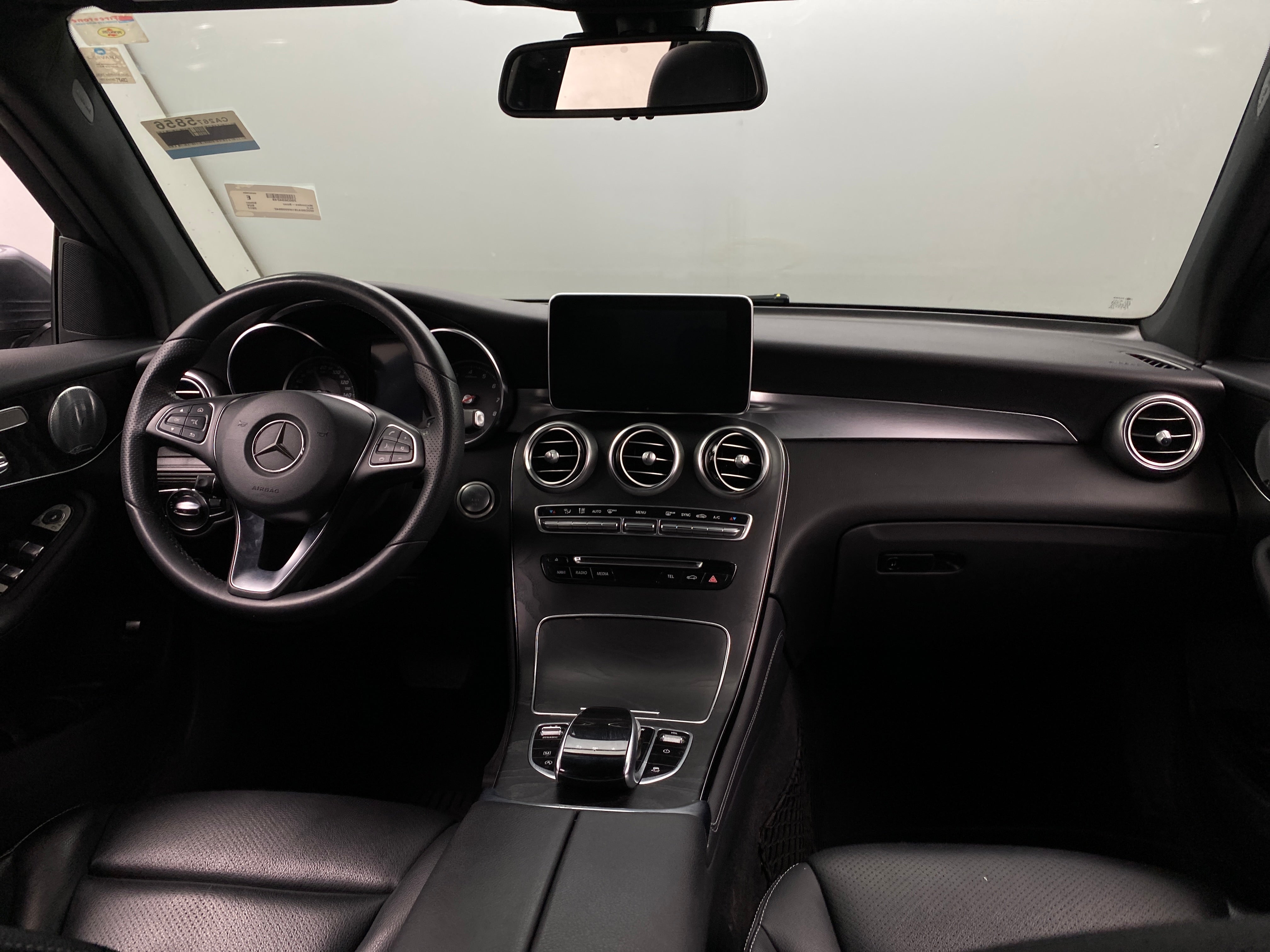 2017 Mercedes-Benz GLC 300 2