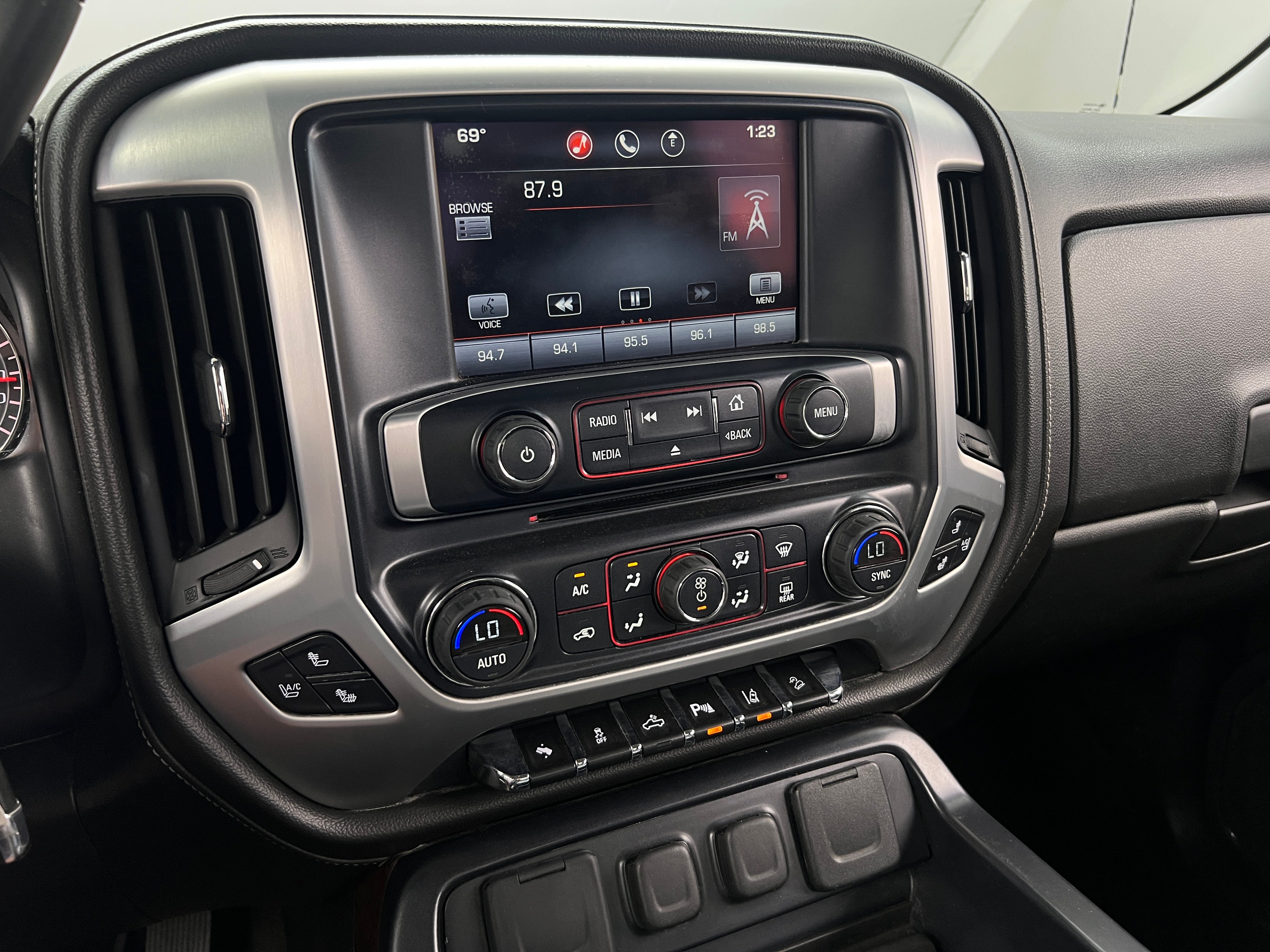 2015 GMC Sierra 2500 SLT 3