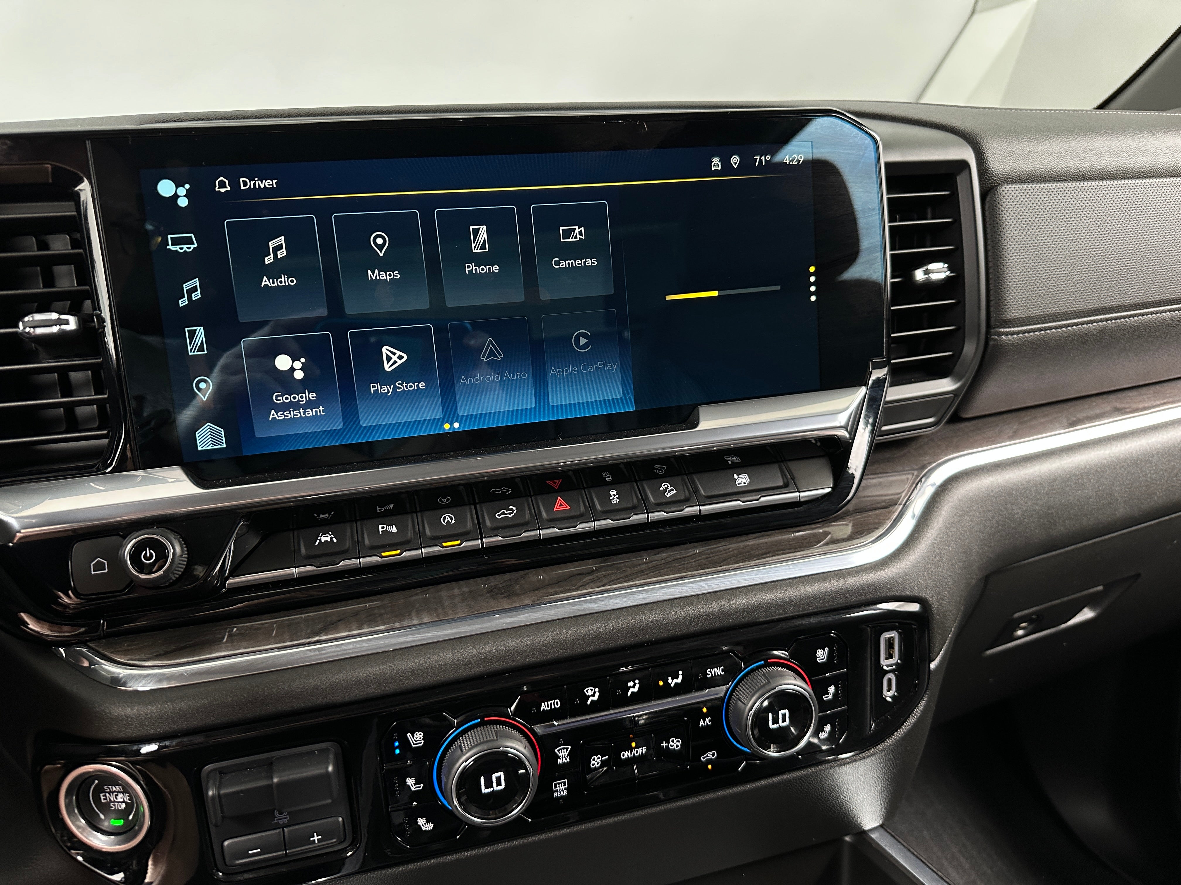 2023 Chevrolet Silverado 1500 LTZ 3