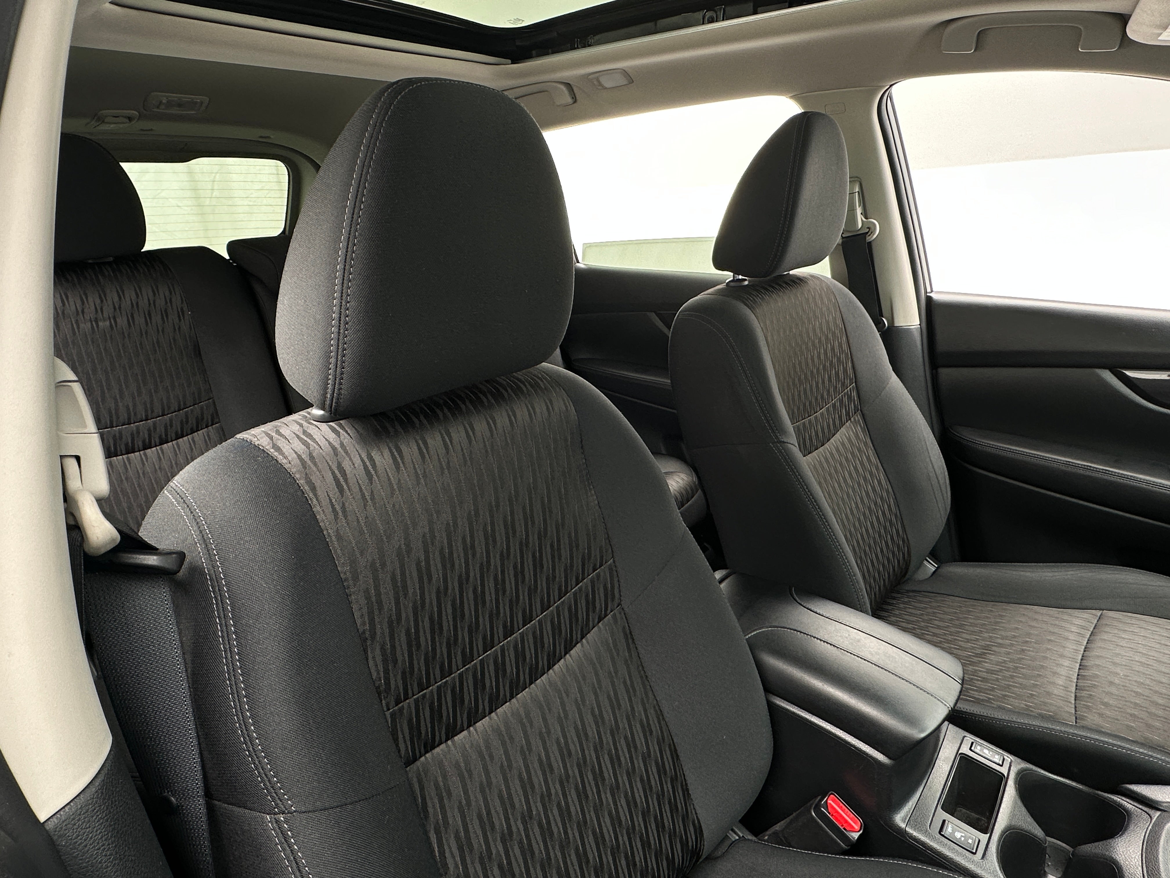 2018 Nissan Rogue SV 2