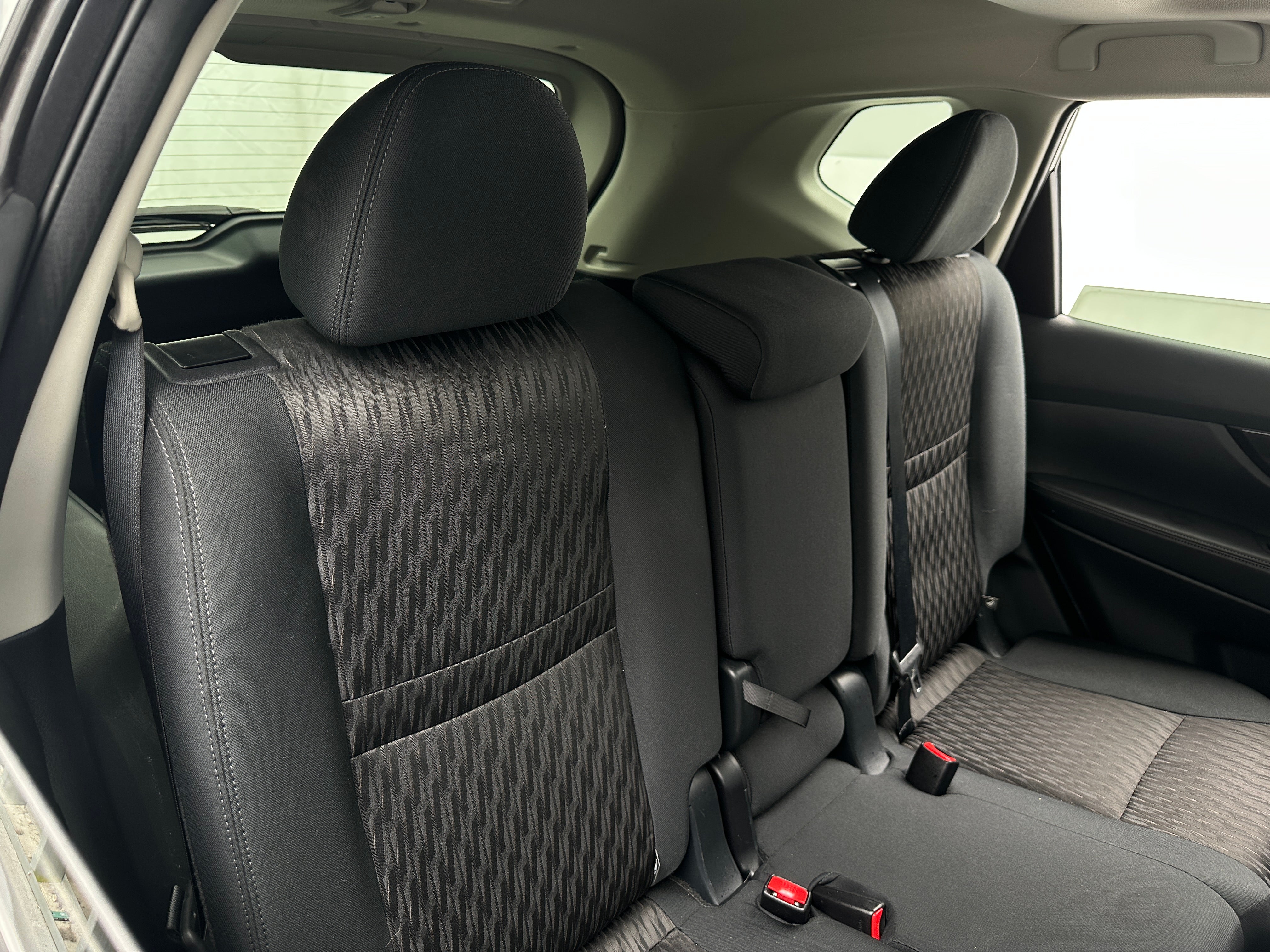 2018 Nissan Rogue SV 6