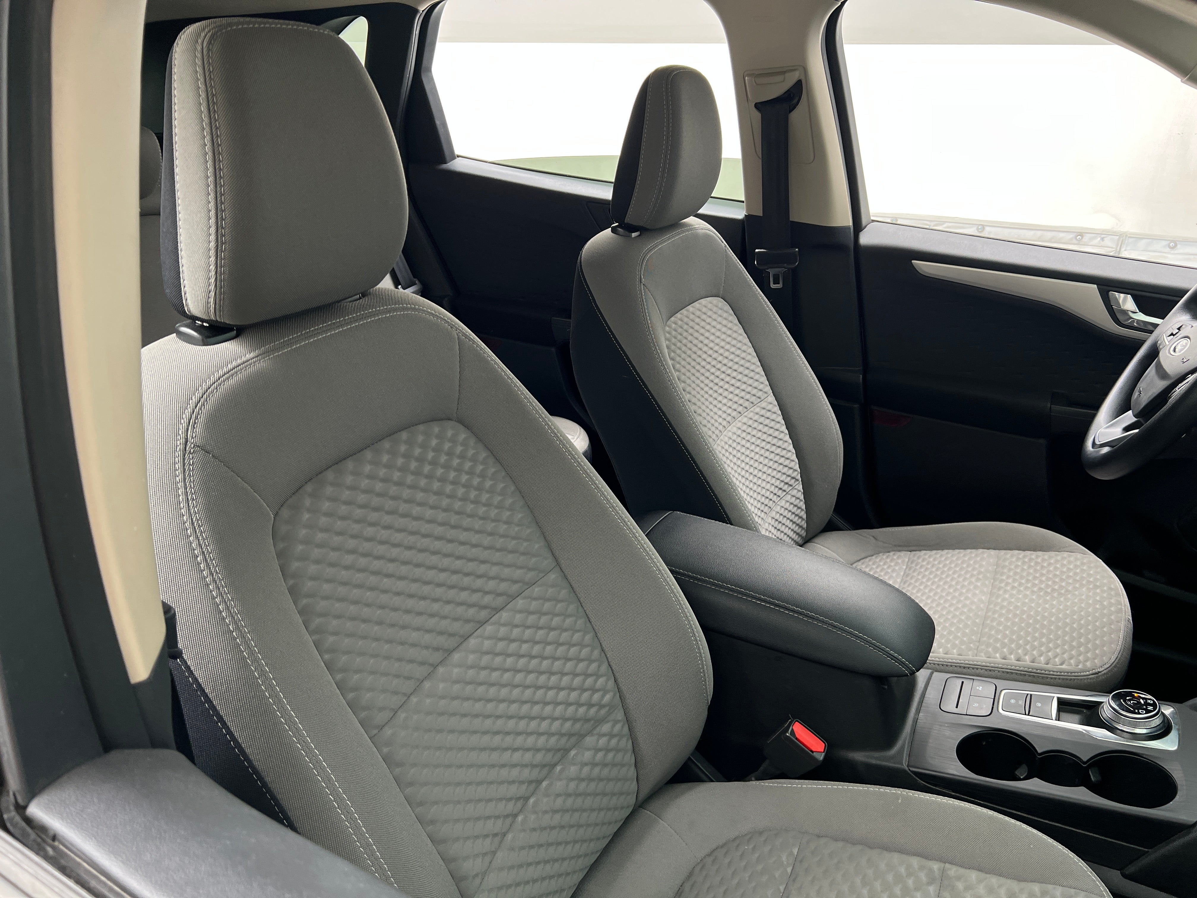 2020 Ford Escape SE 2