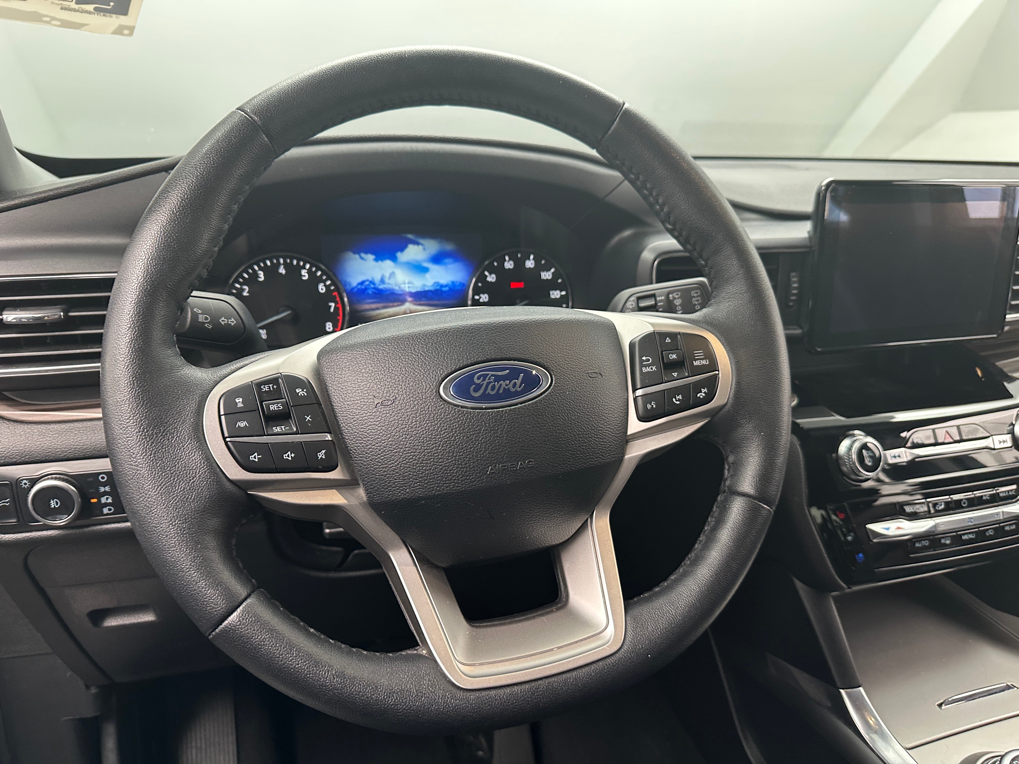 2024 Ford Explorer Limited 4