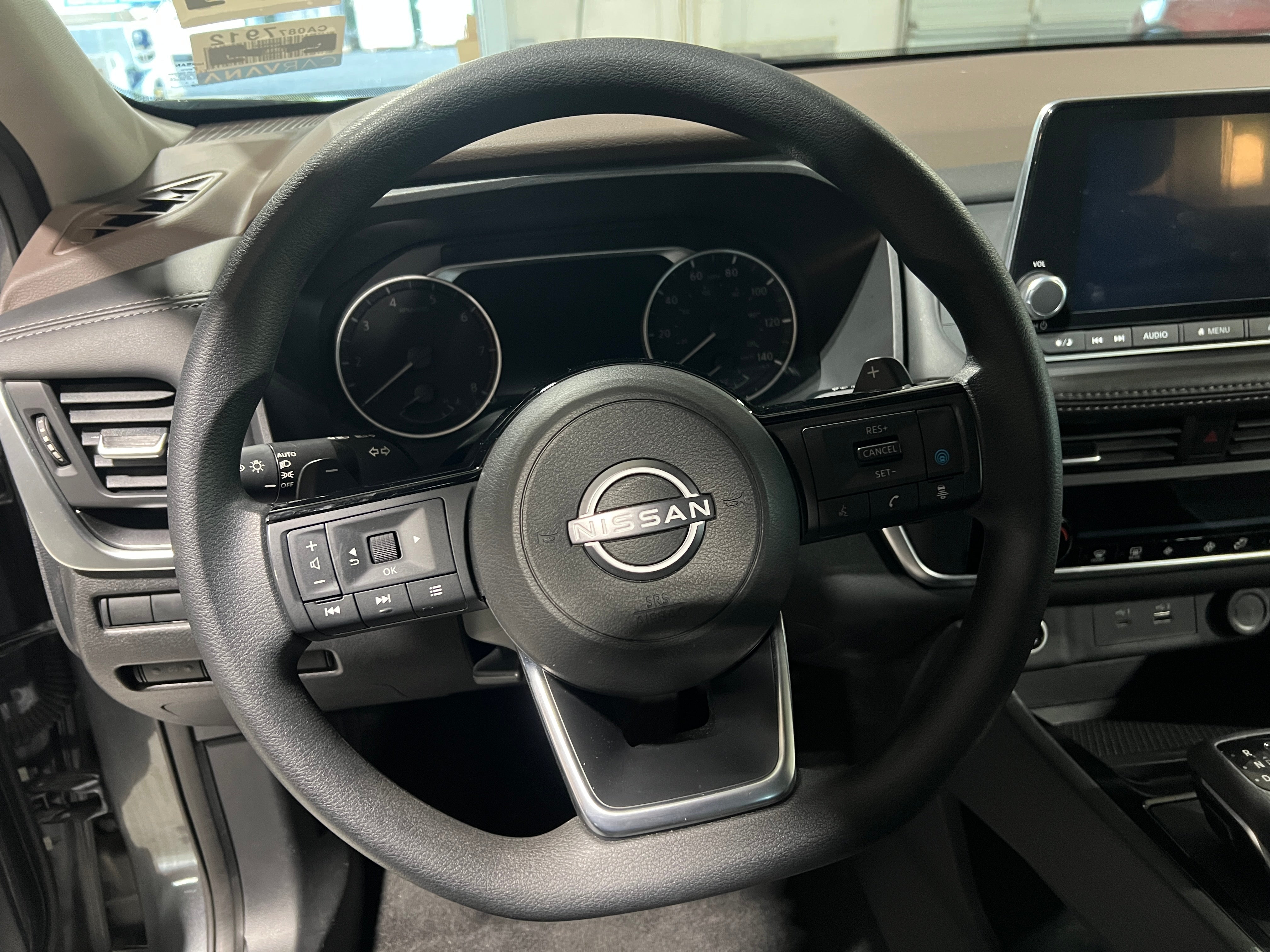 2023 Nissan Rogue SV 5