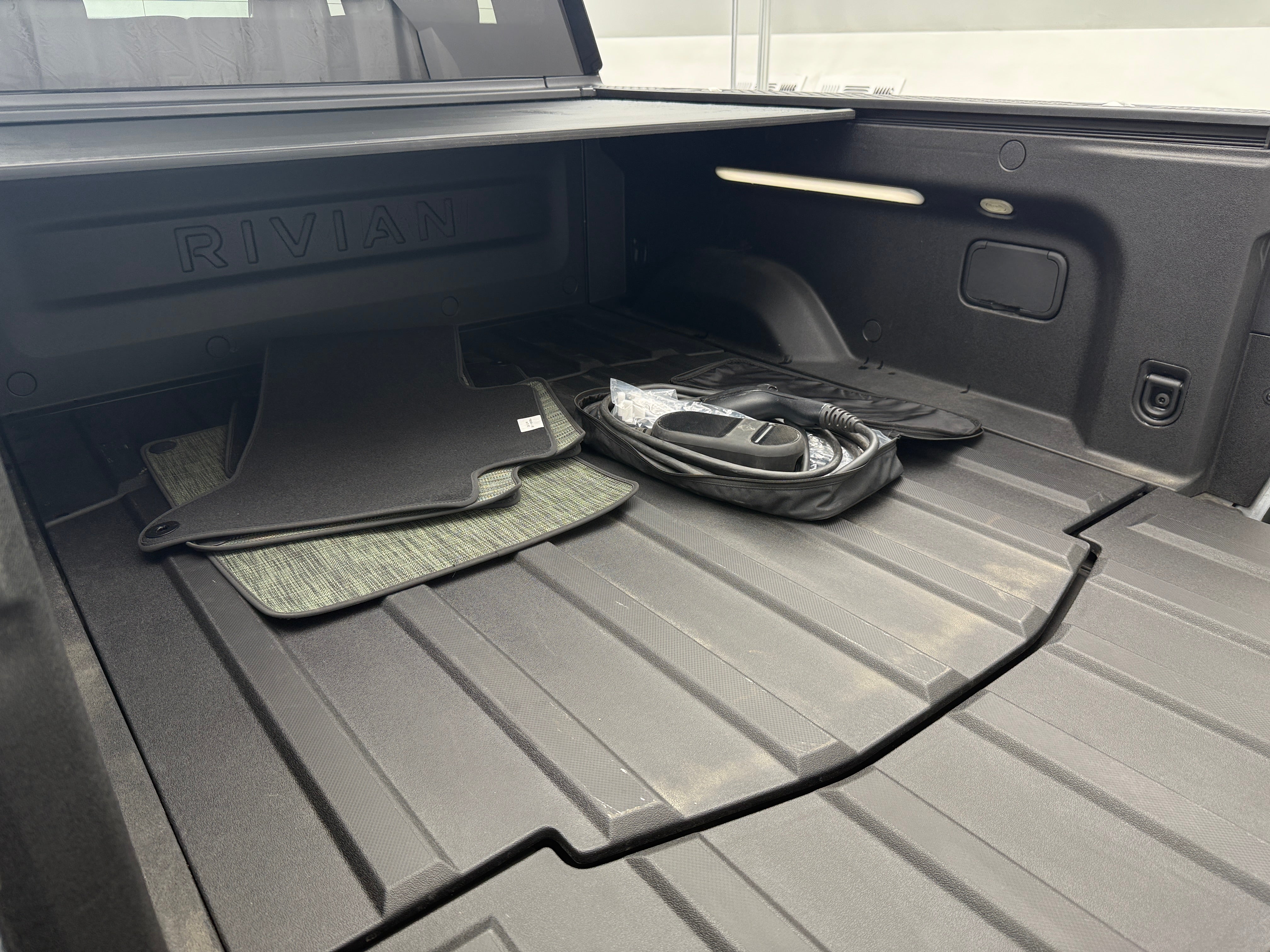 2022 Rivian R1T Launch Edition 6