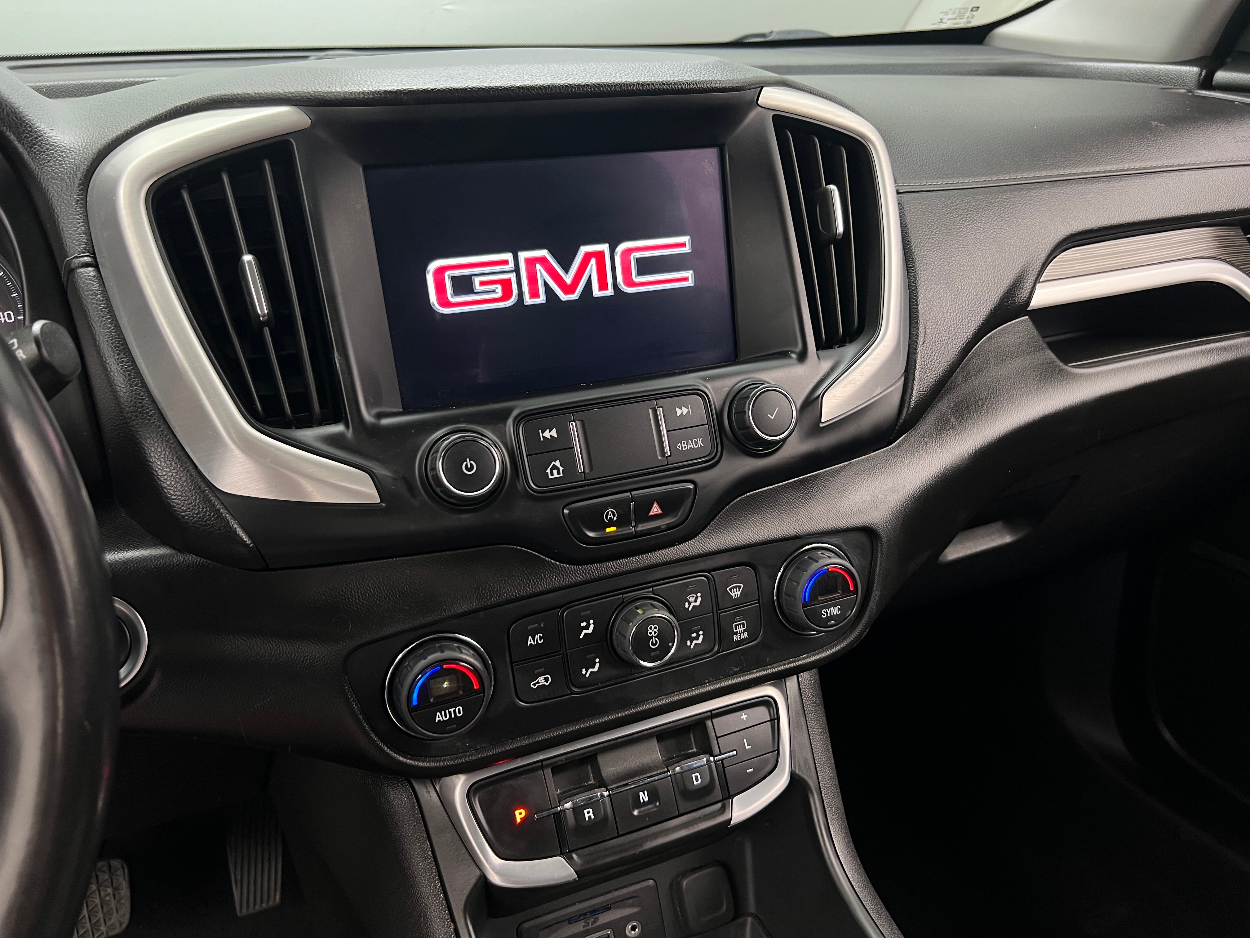 2022 GMC Terrain SLT 3