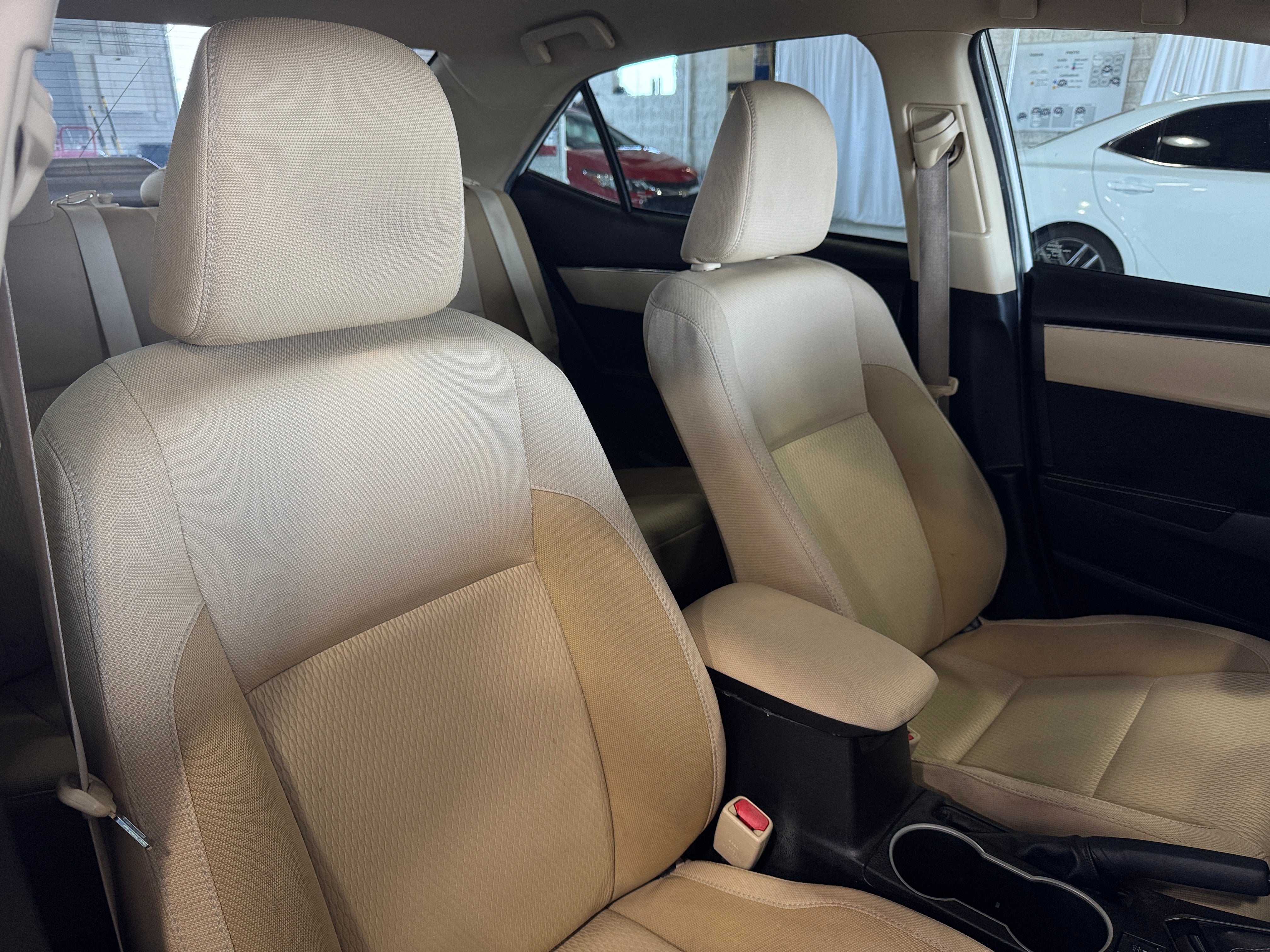 2019 Toyota Corolla LE 2
